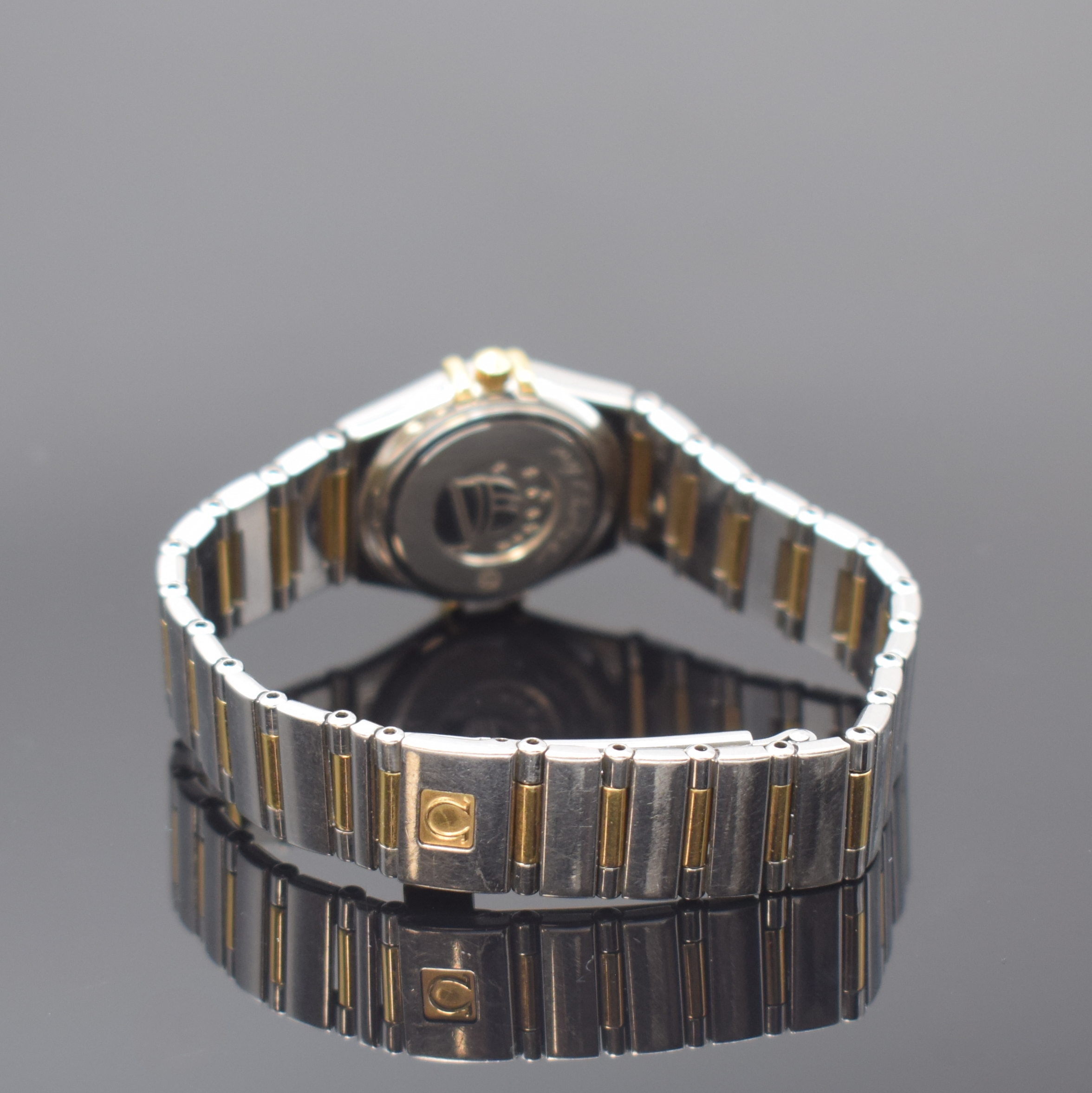 Detail b: OMEGA Damenarmbanduhr Constellation My Choice, Schweiz um 2005, quarz, Edelstahl/Gold komb., inkl. Gliederband m. Faltschl., Boden aufgedr., ...
