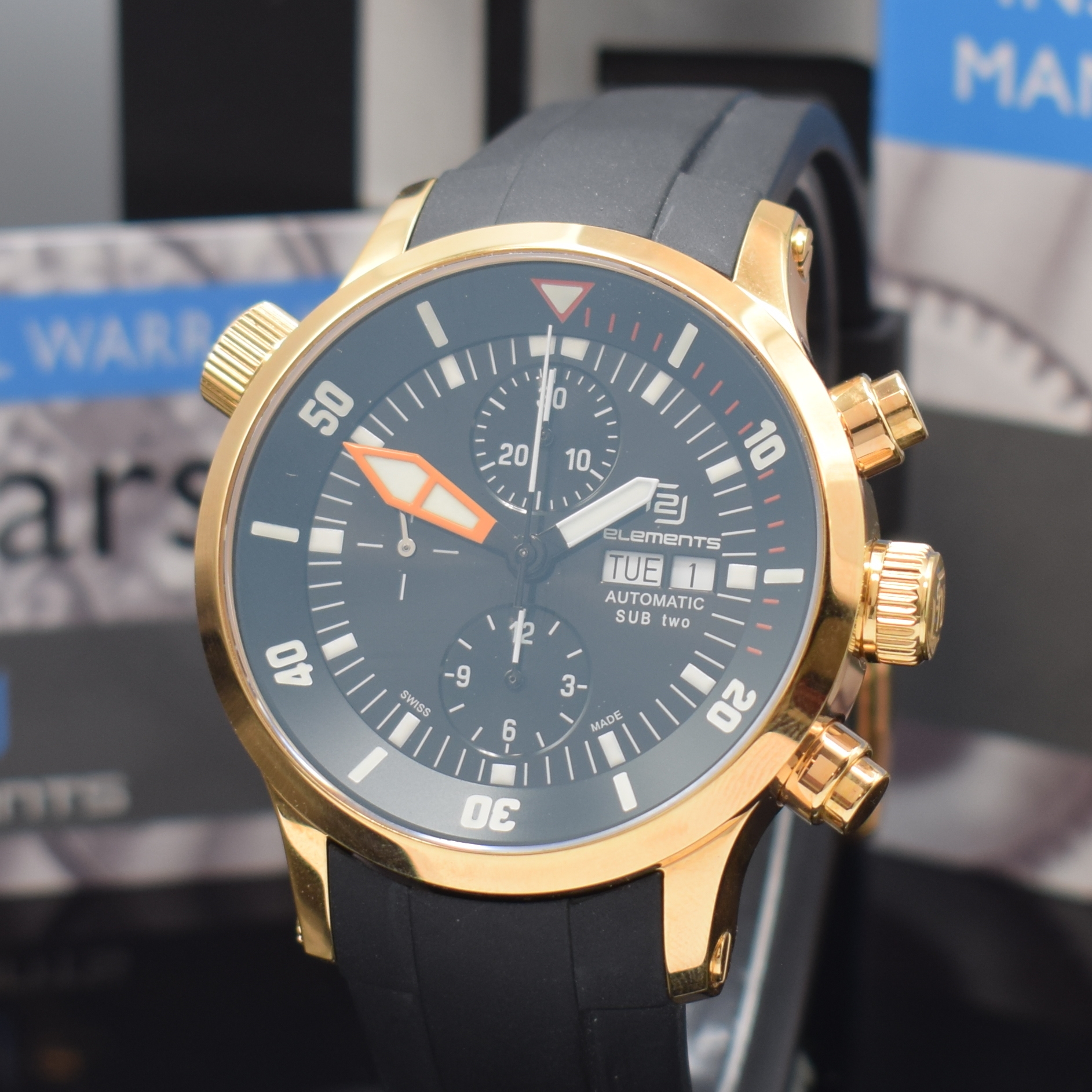 Detail a: 2 ELEMENTS Sub Two Herrenchronograph, Schweiz um 2020, Automatik, verg. Geh. beids. vergl., Kautschukband m. orig. Dornschl., Boden 8-fach verschr., ...