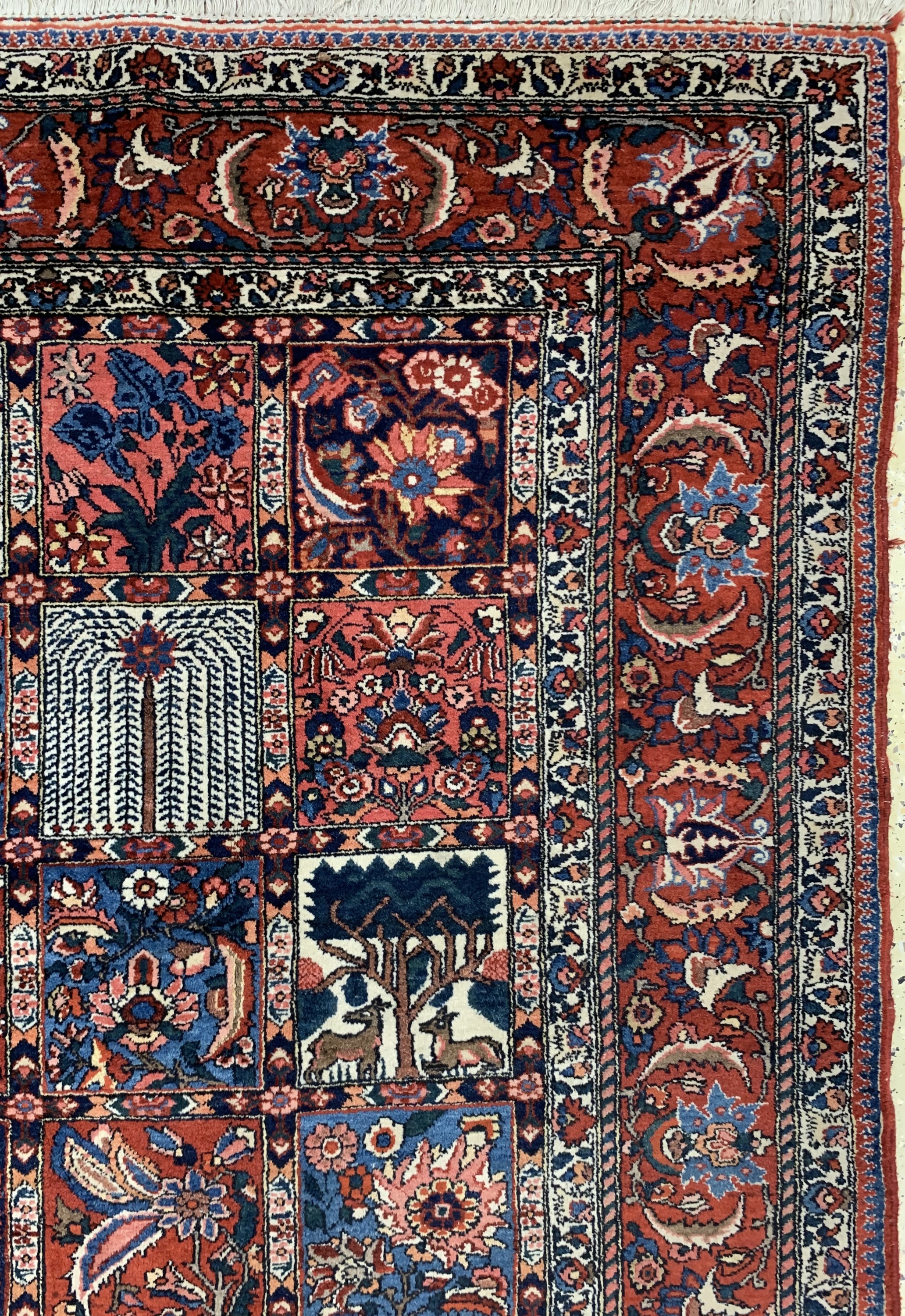 Detail d: Bachtiar alt, Persien, Mitte 20.Jhd, Wolle auf Baumwolle, ca. 305 x 215 cm, EHZ: 2