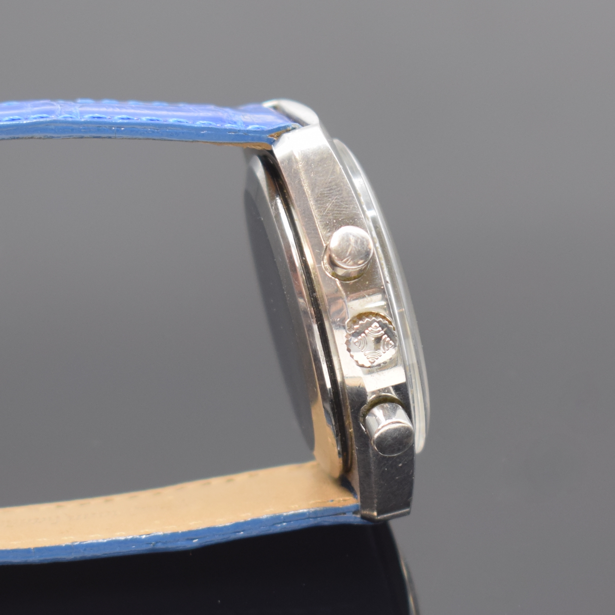 Detail b: ZENITH El Primero Herrenchronograph Referenz 53031 in Stahl, Schweiz um 1970, Automatik, Boden aufgedr., 2-farb. Zifferbl. m. aufges. Std.-Ind., ...