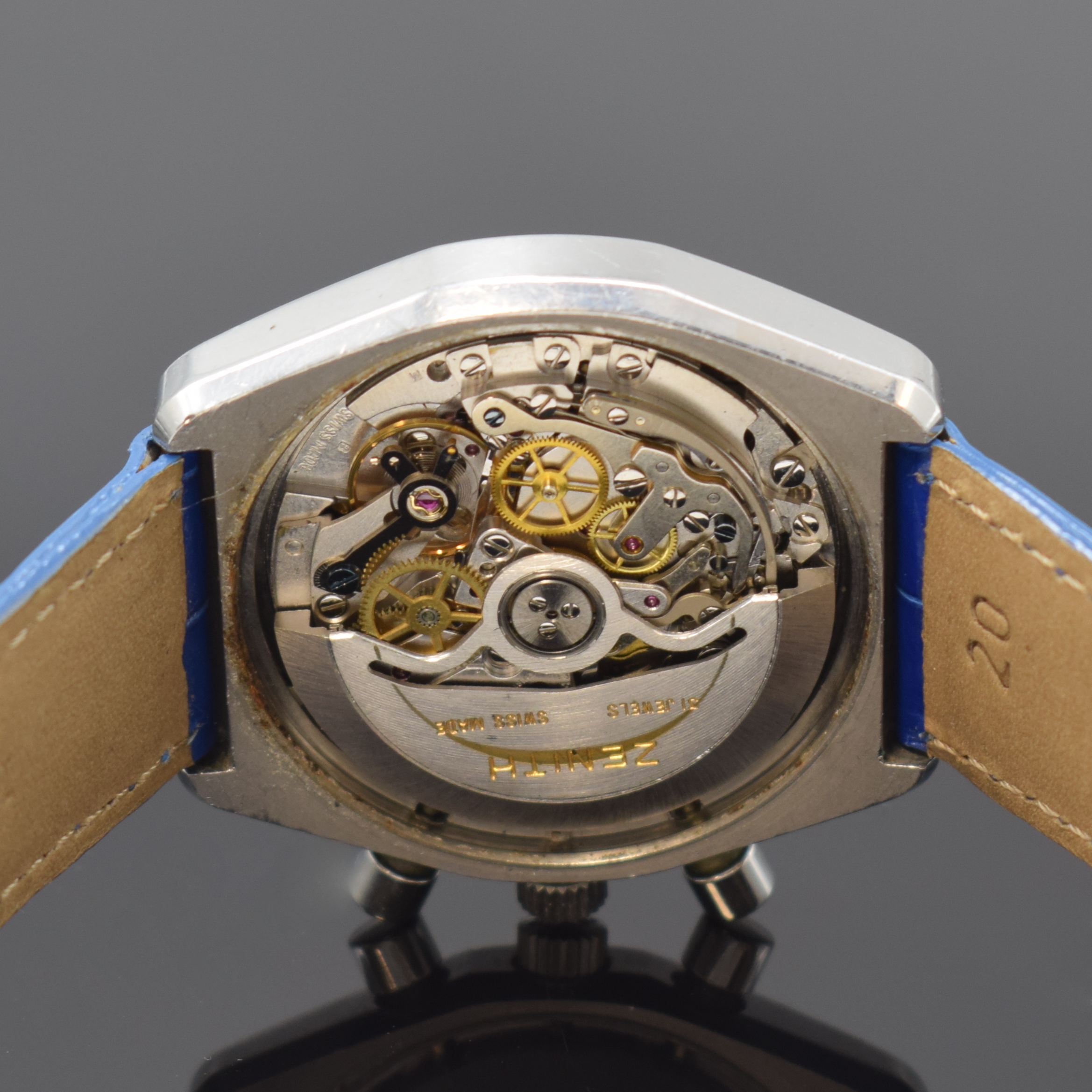 Detail e: ZENITH El Primero Herrenchronograph Referenz 53031 in Stahl, Schweiz um 1970, Automatik, Boden aufgedr., 2-farb. Zifferbl. m. aufges. Std.-Ind., ...