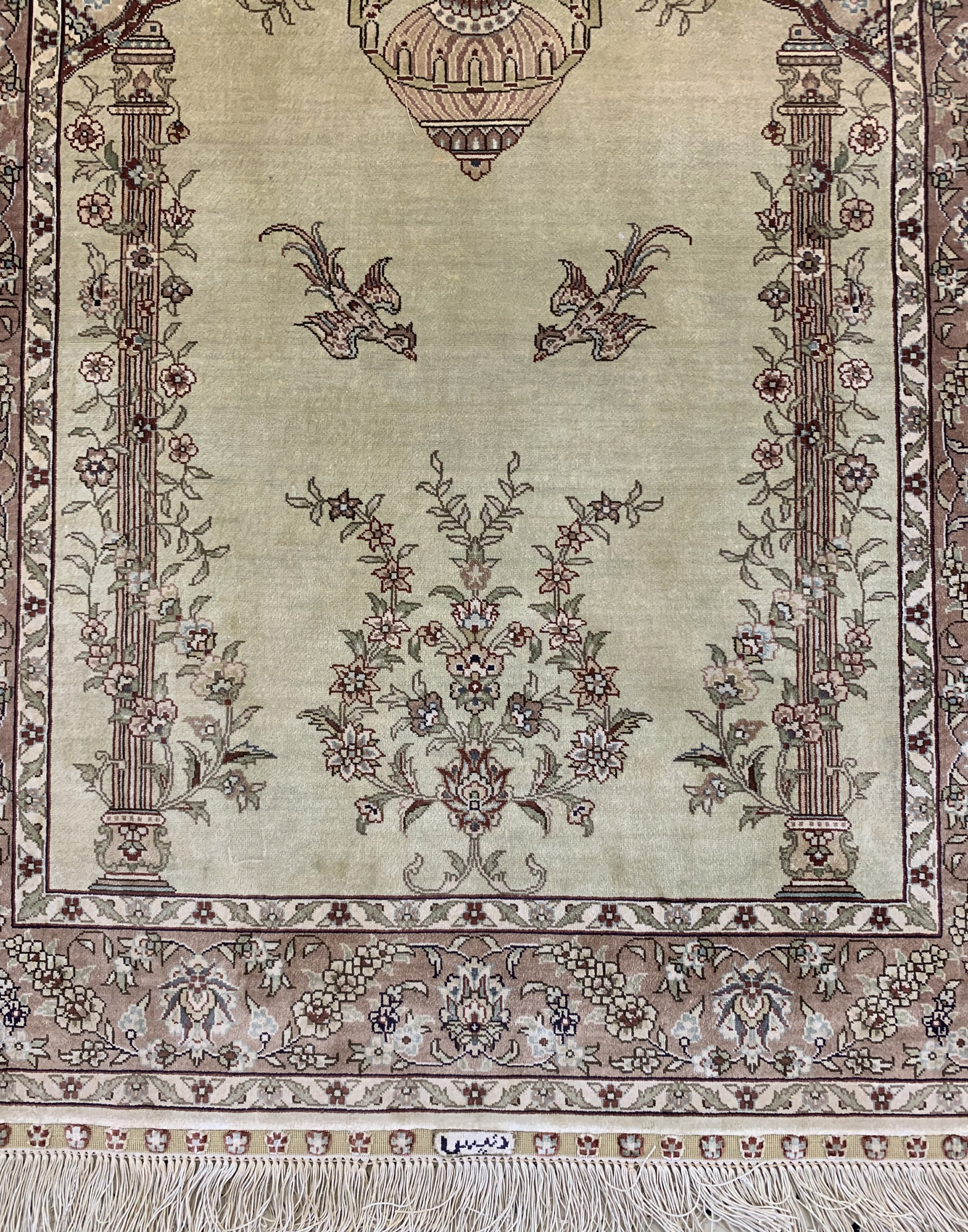Detail a: Hereke Seide fein, China, Ende 20.Jhd, reine Naturseide, ca. 125 x 79 cm, EHZ: 1-2