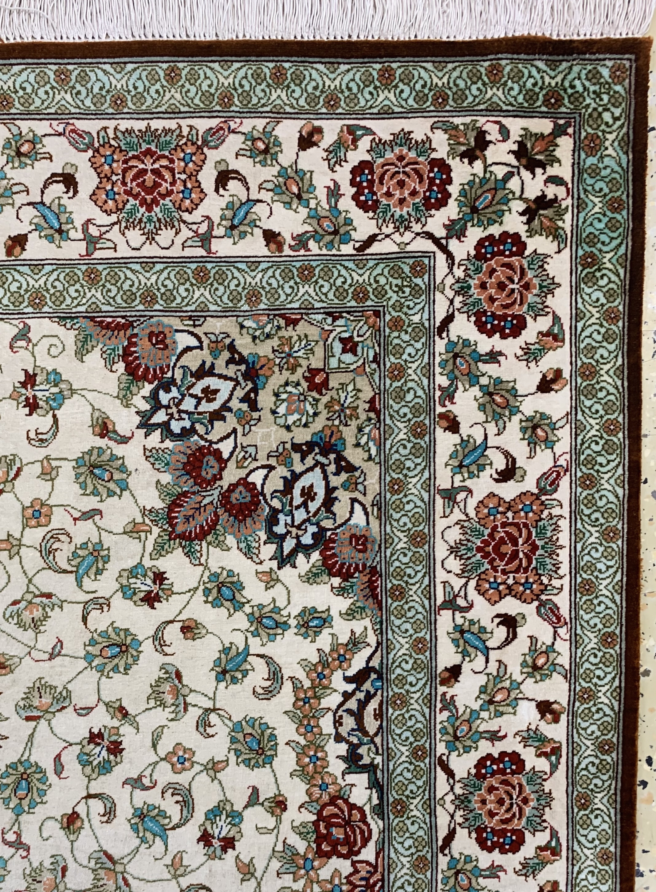 Detail e: Ghom Seide fein, Persien, Ende 20.Jhd, reine Naturseide, ca. 152 x 100 cm, ca. 1,0 Mio. Kn/qm, EHZ: 1-2
