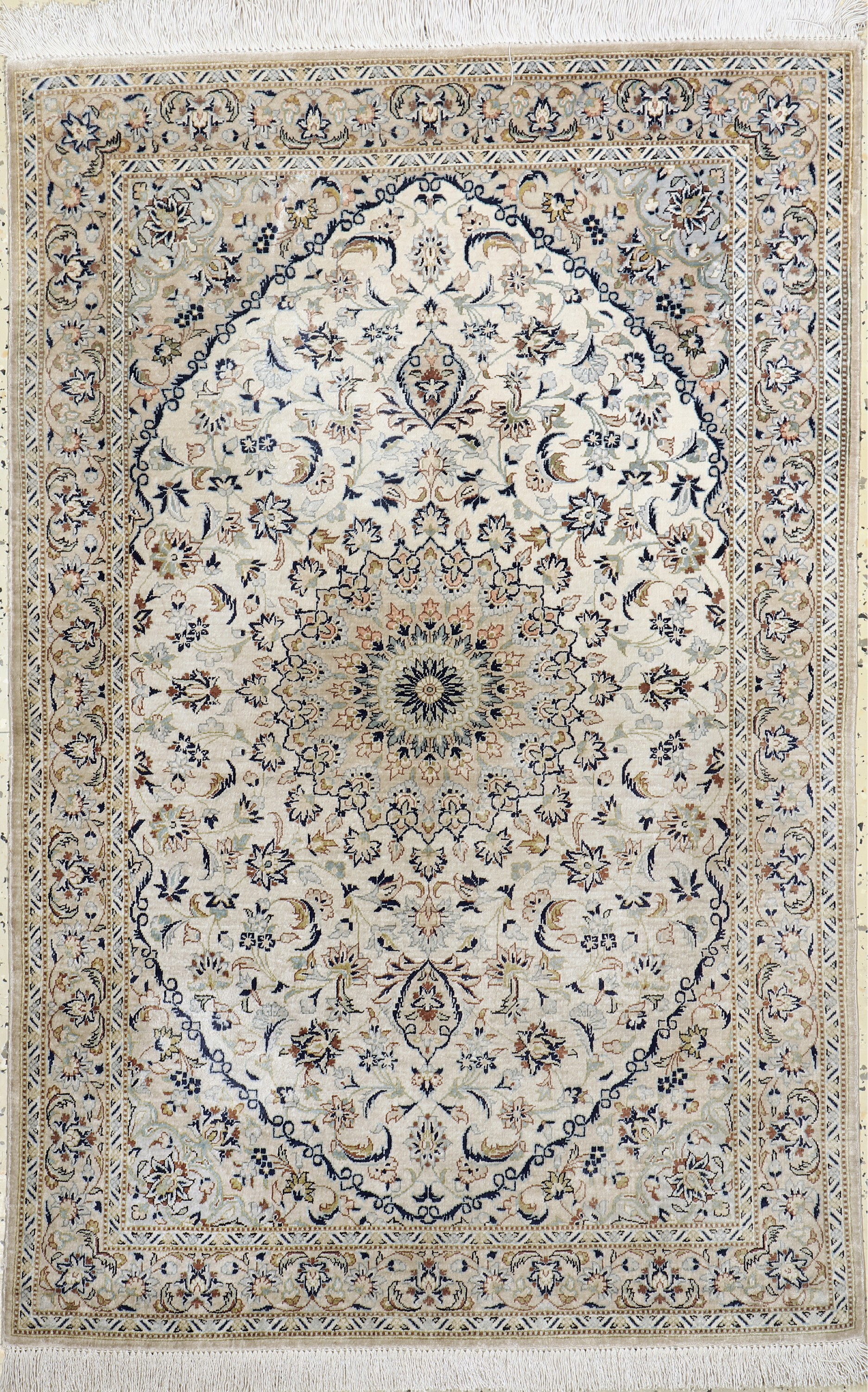 Keschan Seide fein, Persien, Ende 20.Jhd, reine Naturseide, ca. 120 x 80 cm, ca. 1,0 Mio. Kn/qm, EHZ: 1-2
