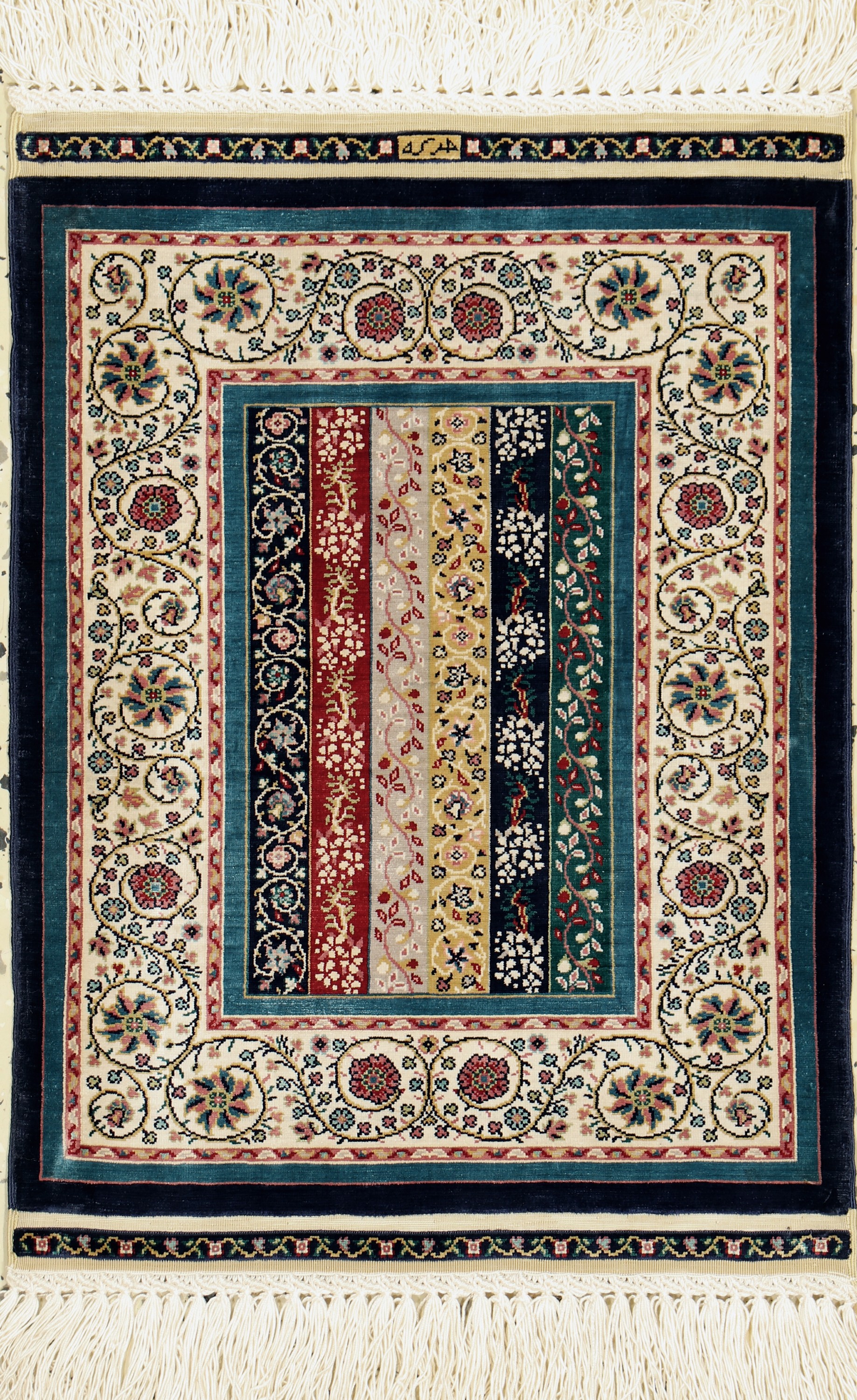 Hereke Seide fein signiert, Türkei, Ende 20.Jhd, reine Naturseide, ca. 41 x 31 cm, ca. 1,4 Mio. Kn/qm, EHZ: 1