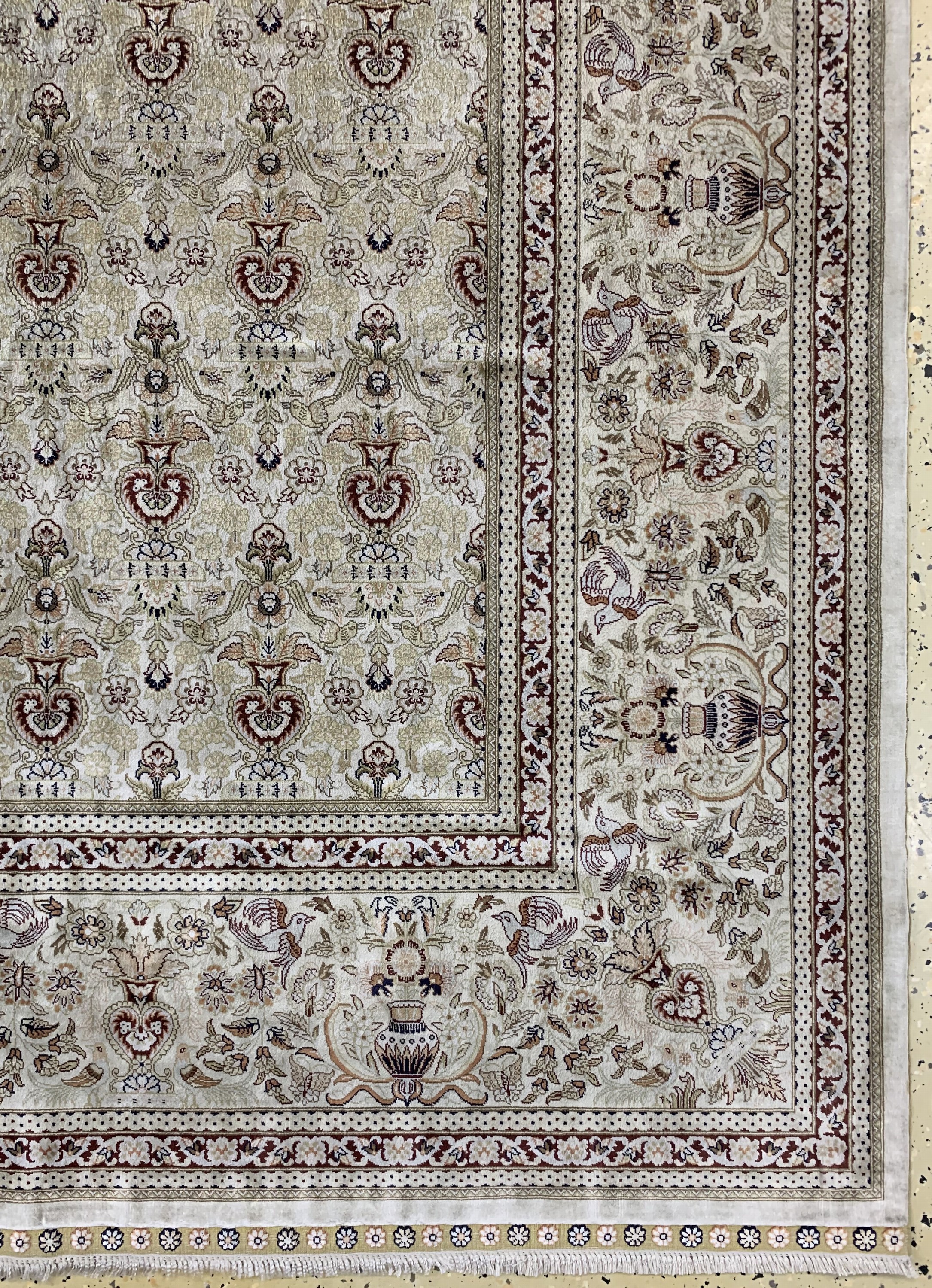 Detail a: Hereke Seide fein, China, Ende 20.Jhd, reine Naturseide, ca. 208 x 202 cm, ca. 1,0 Mio. Kn/qm, Reinigungsbedürftig, EHZ: 1-2
