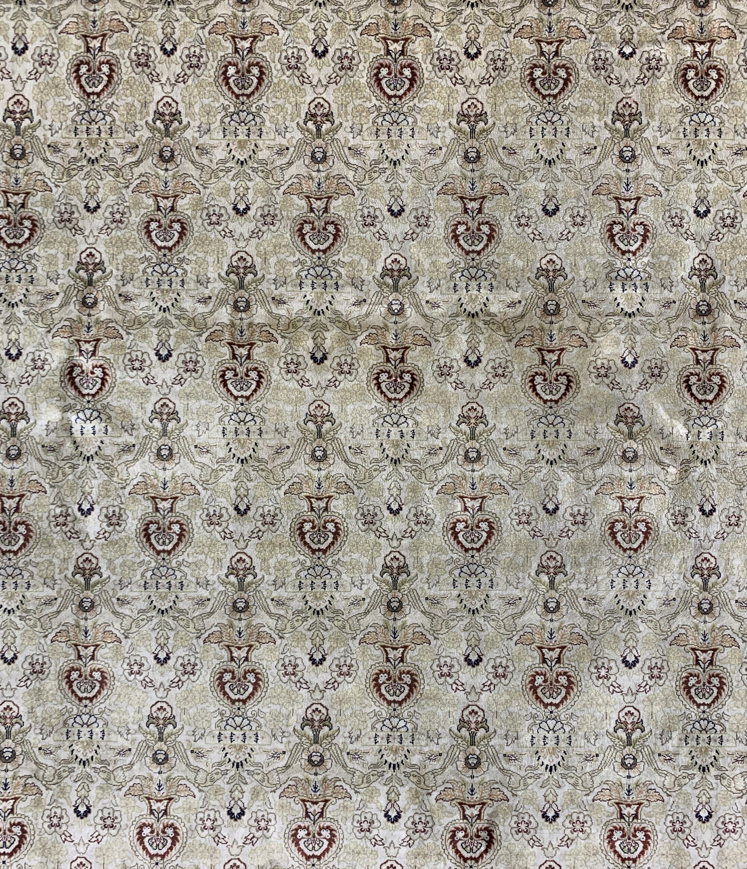 Detail c: Hereke Seide fein, China, Ende 20.Jhd, reine Naturseide, ca. 208 x 202 cm, ca. 1,0 Mio. Kn/qm, Reinigungsbedürftig, EHZ: 1-2