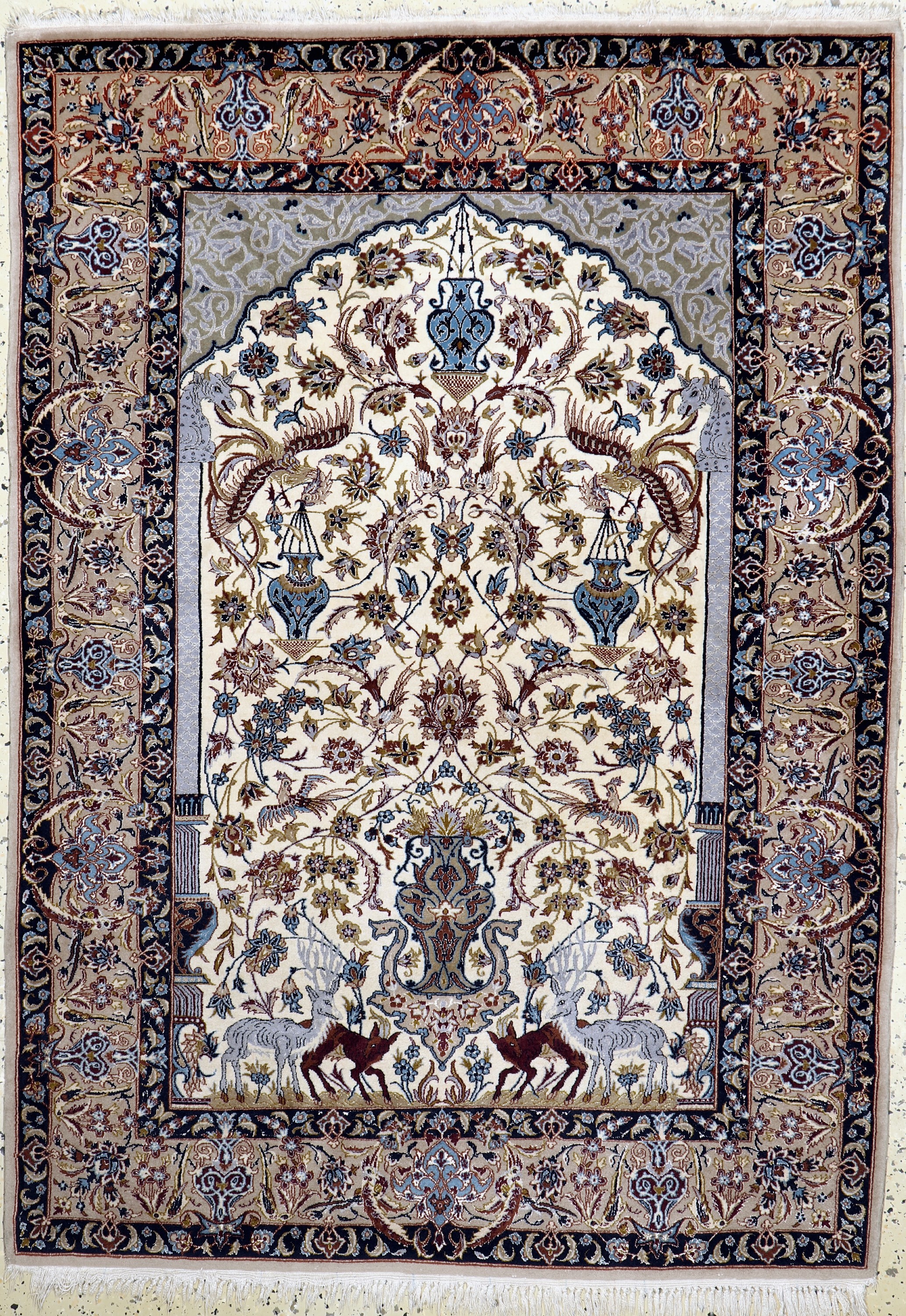 Esfahan fein, Persien, Mitte 20.Jhd, Korkwolle mit und auf Seide, ca. 160 x 116 cm,ca. 1,0 Mio. Kn/qm, EHZ: 2