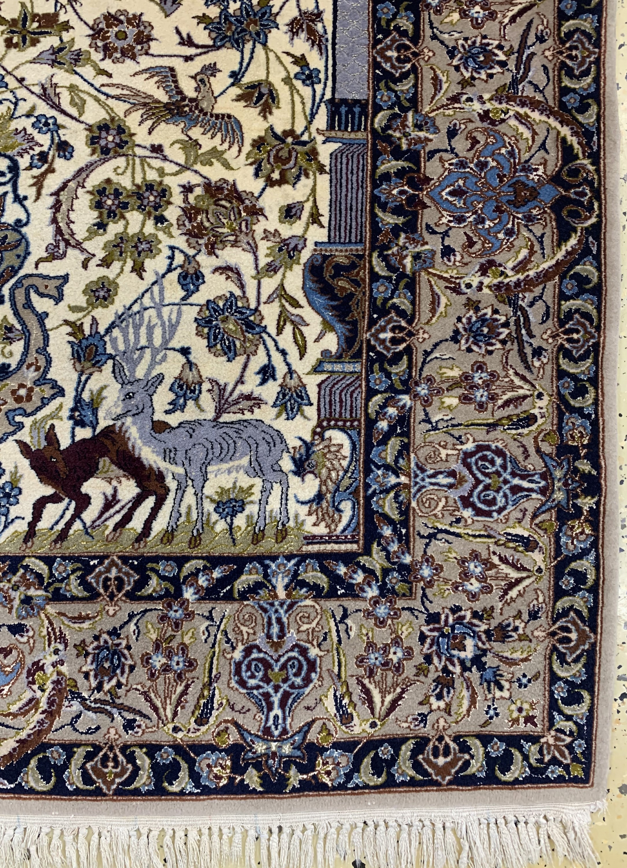 Detail a: Esfahan fein, Persien, Mitte 20.Jhd, Korkwolle mit und auf Seide, ca. 160 x 116 cm,ca. 1,0 Mio. Kn/qm, EHZ: 2