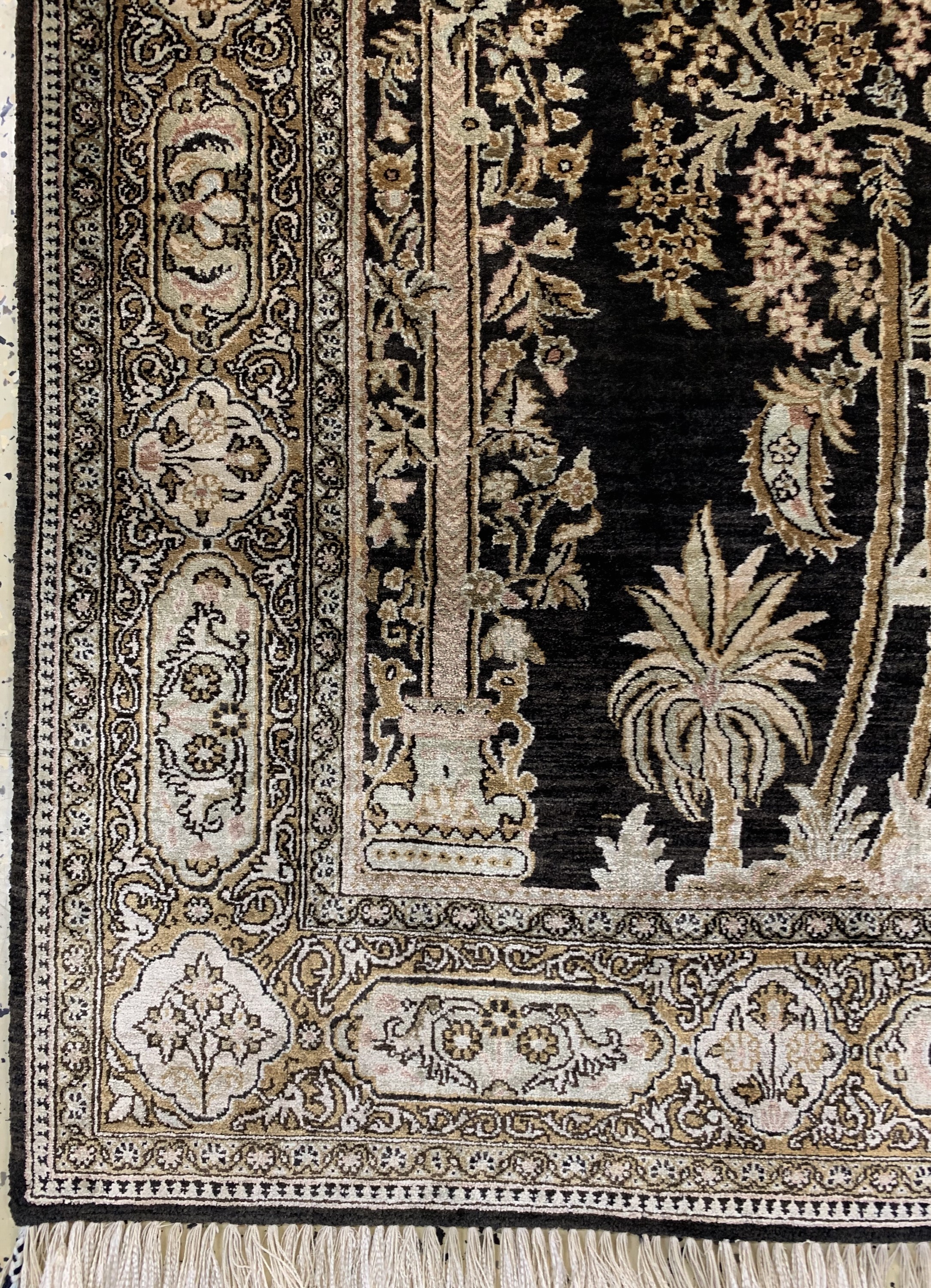 Detail b: Ghom Seide, Persien, Mitte 20.Jhd, reine Naturseide, ca. 157 x 105 cm, EHZ: 2
