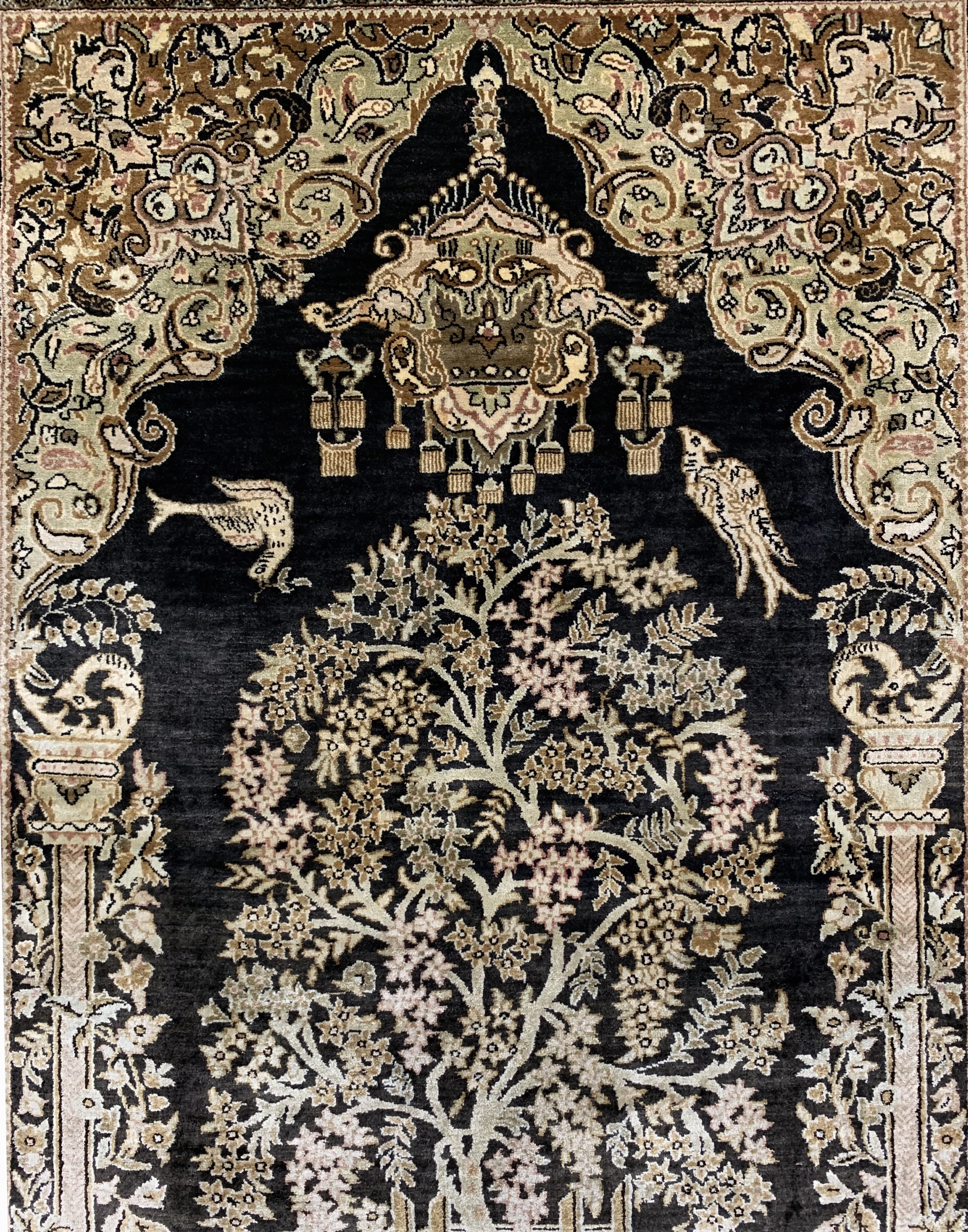 Detail c: Ghom Seide, Persien, Mitte 20.Jhd, reine Naturseide, ca. 157 x 105 cm, EHZ: 2