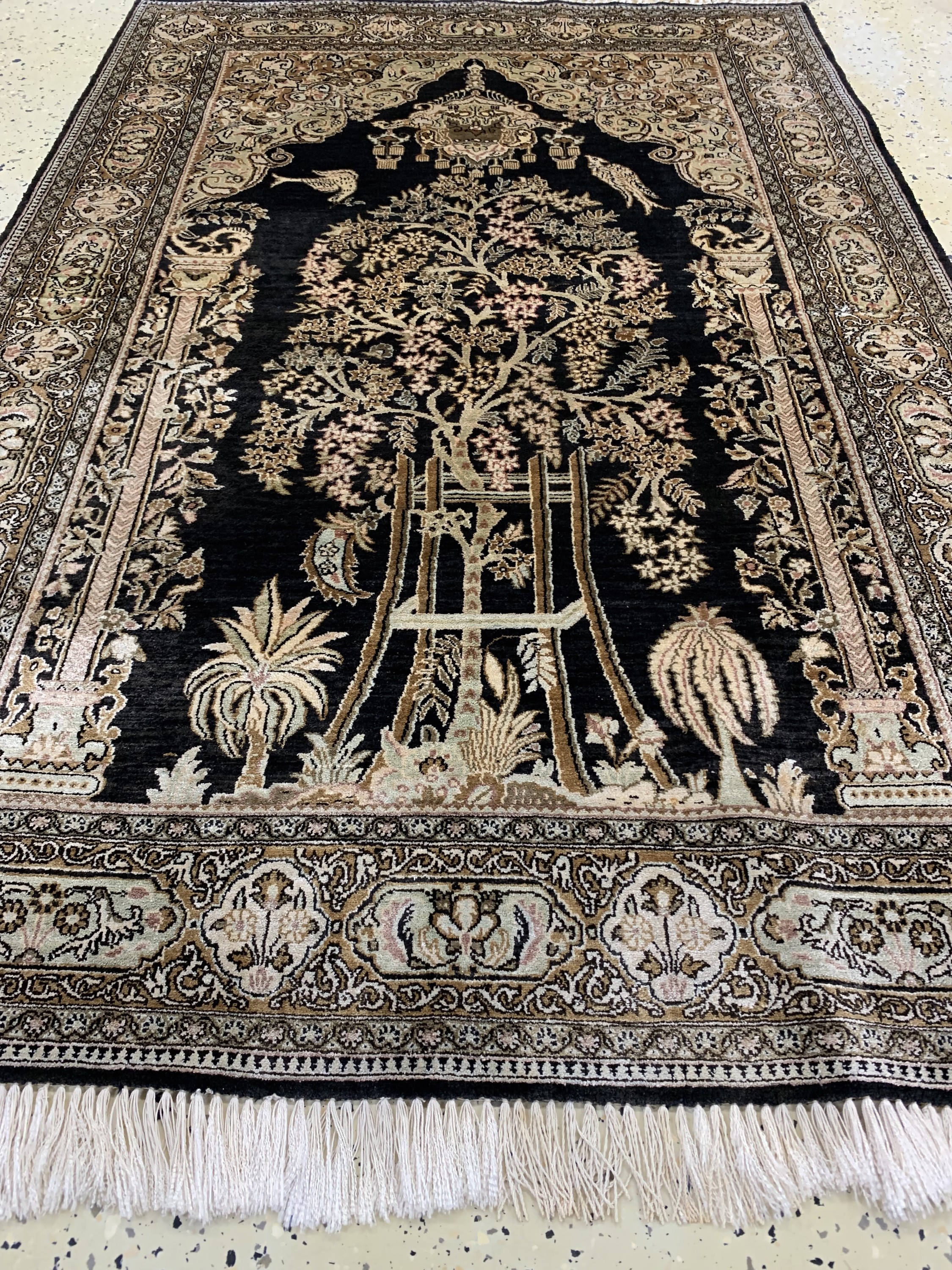Detail d: Ghom Seide, Persien, Mitte 20.Jhd, reine Naturseide, ca. 157 x 105 cm, EHZ: 2