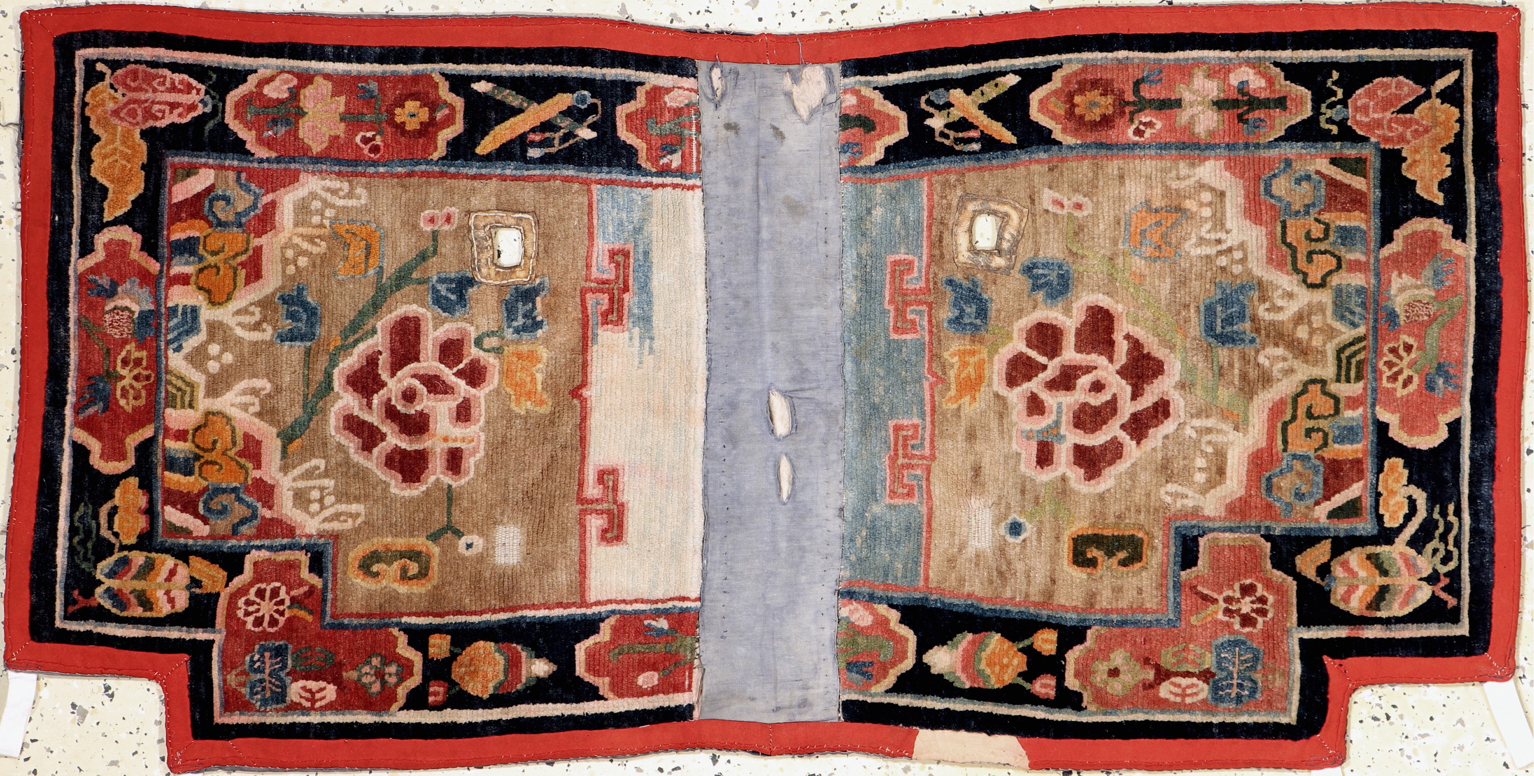"Sattelauflage"antik, Tiebet, um 1900, Wolle auf Baumwolle, ca. 130 x 66 cm, EHZ: 2