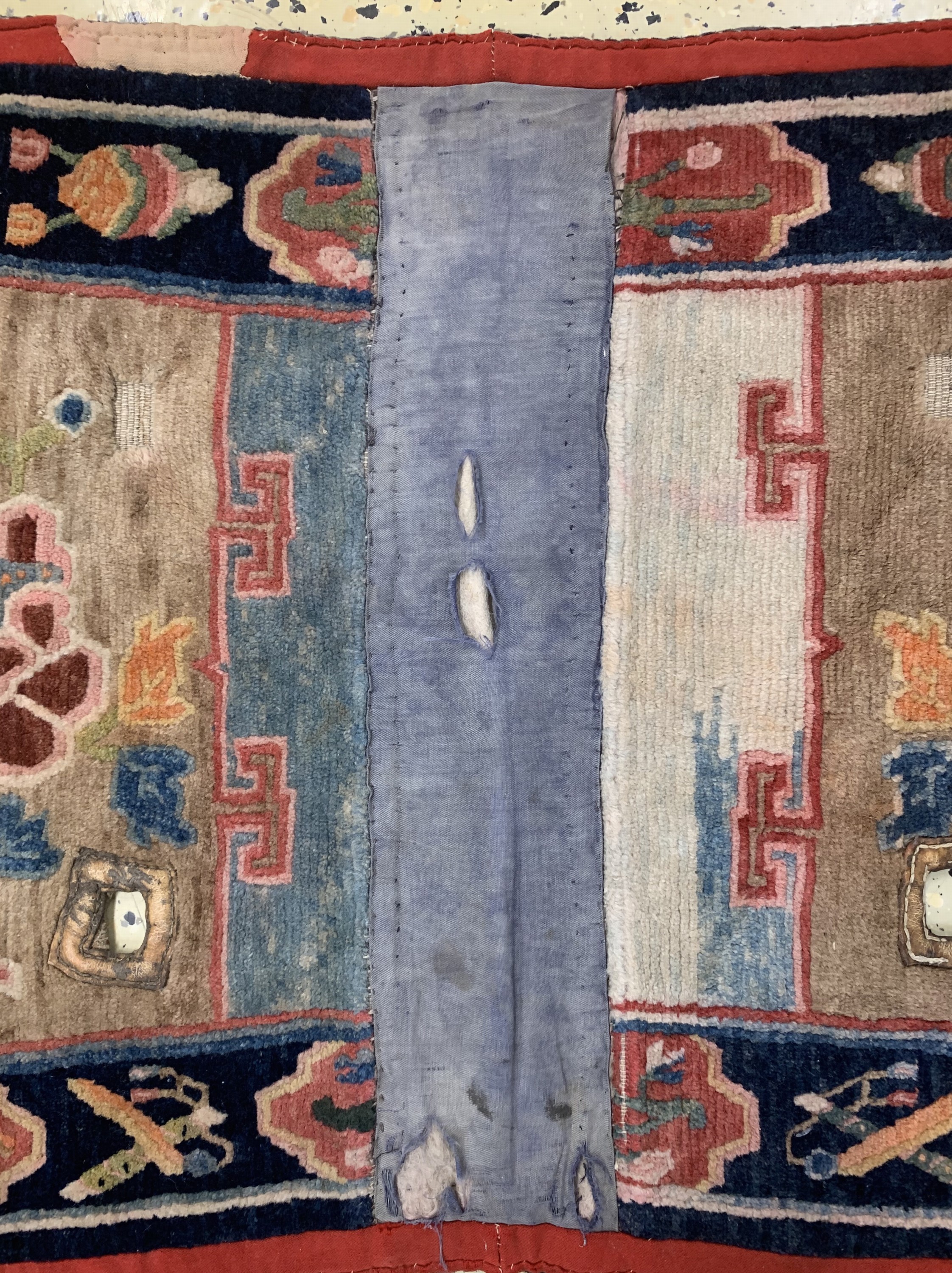 Detail c: "Sattelauflage"antik, Tiebet, um 1900, Wolle auf Baumwolle, ca. 130 x 66 cm, EHZ: 2
