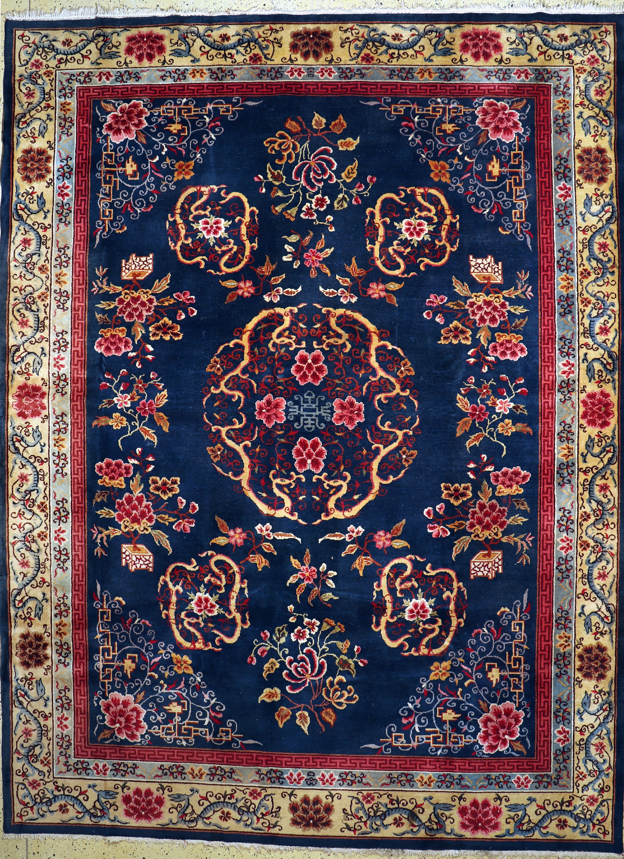 Aubusson Teppich, China, Mitte 20.Jhd, Wolle auf Baumwolle, ca. 400 x 300 cm, EHZ: 2