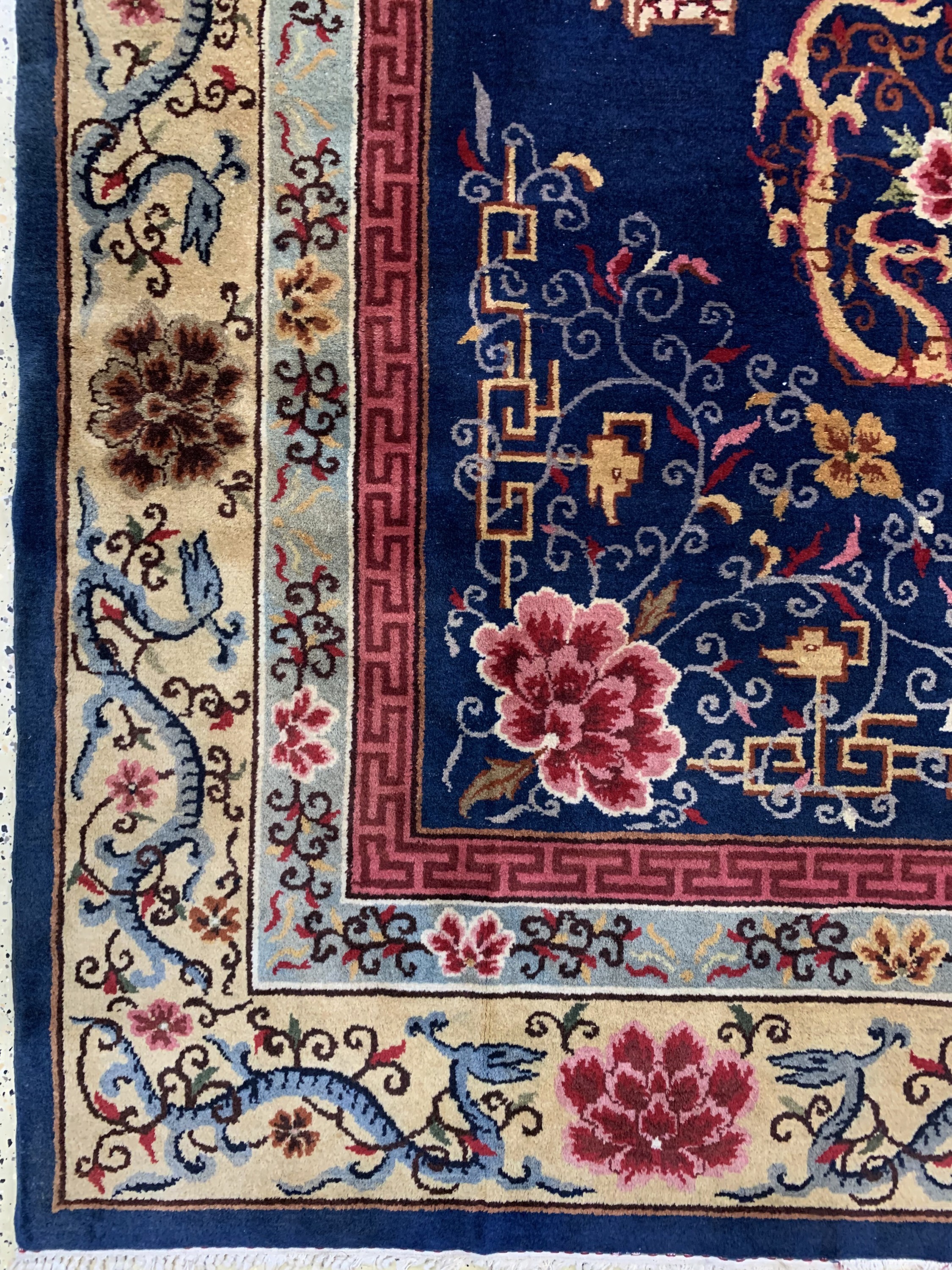 Detail b: Aubusson Teppich, China, Mitte 20.Jhd, Wolle auf Baumwolle, ca. 400 x 300 cm, EHZ: 2