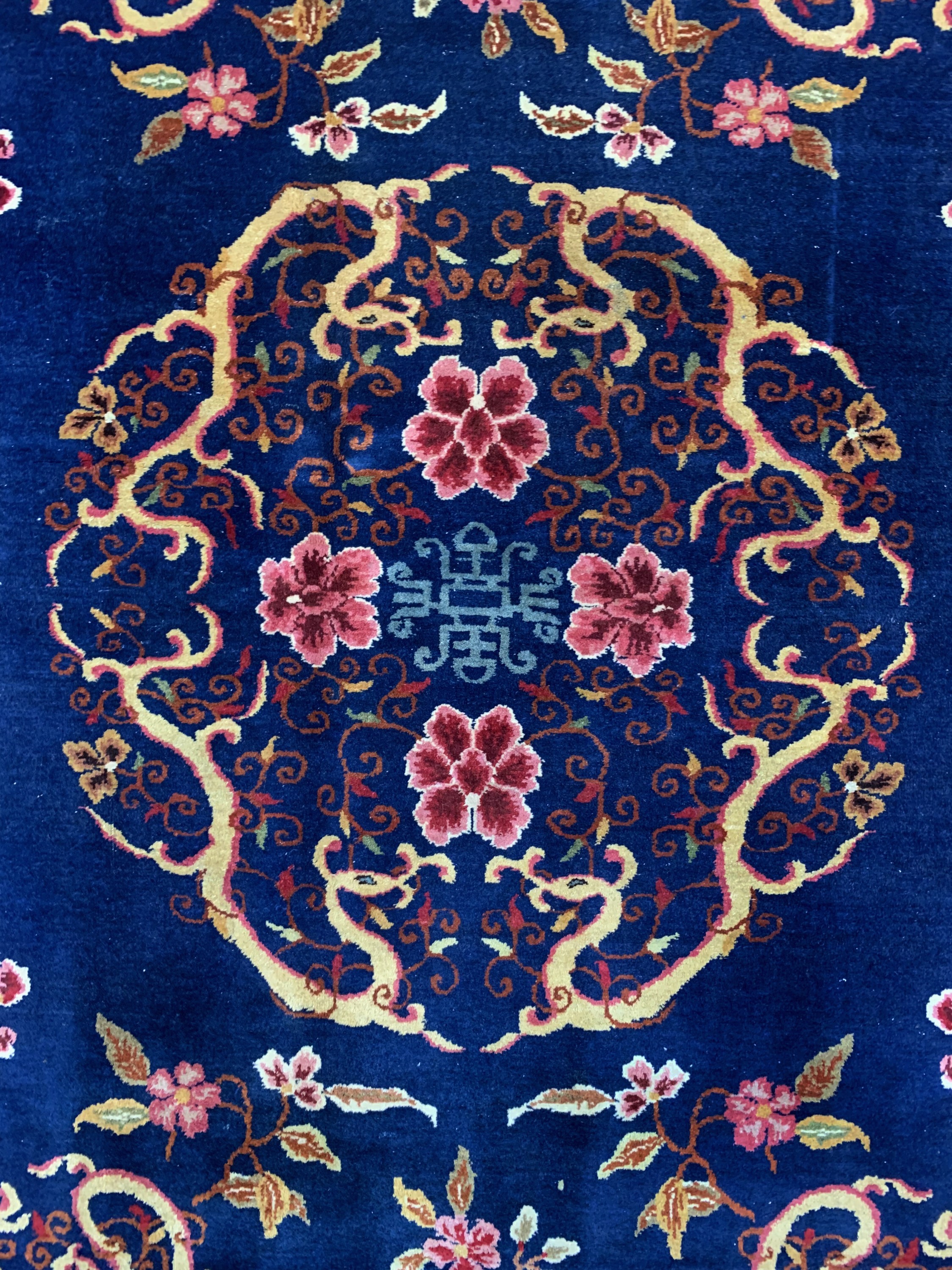 Detail c: Aubusson Teppich, China, Mitte 20.Jhd, Wolle auf Baumwolle, ca. 400 x 300 cm, EHZ: 2
