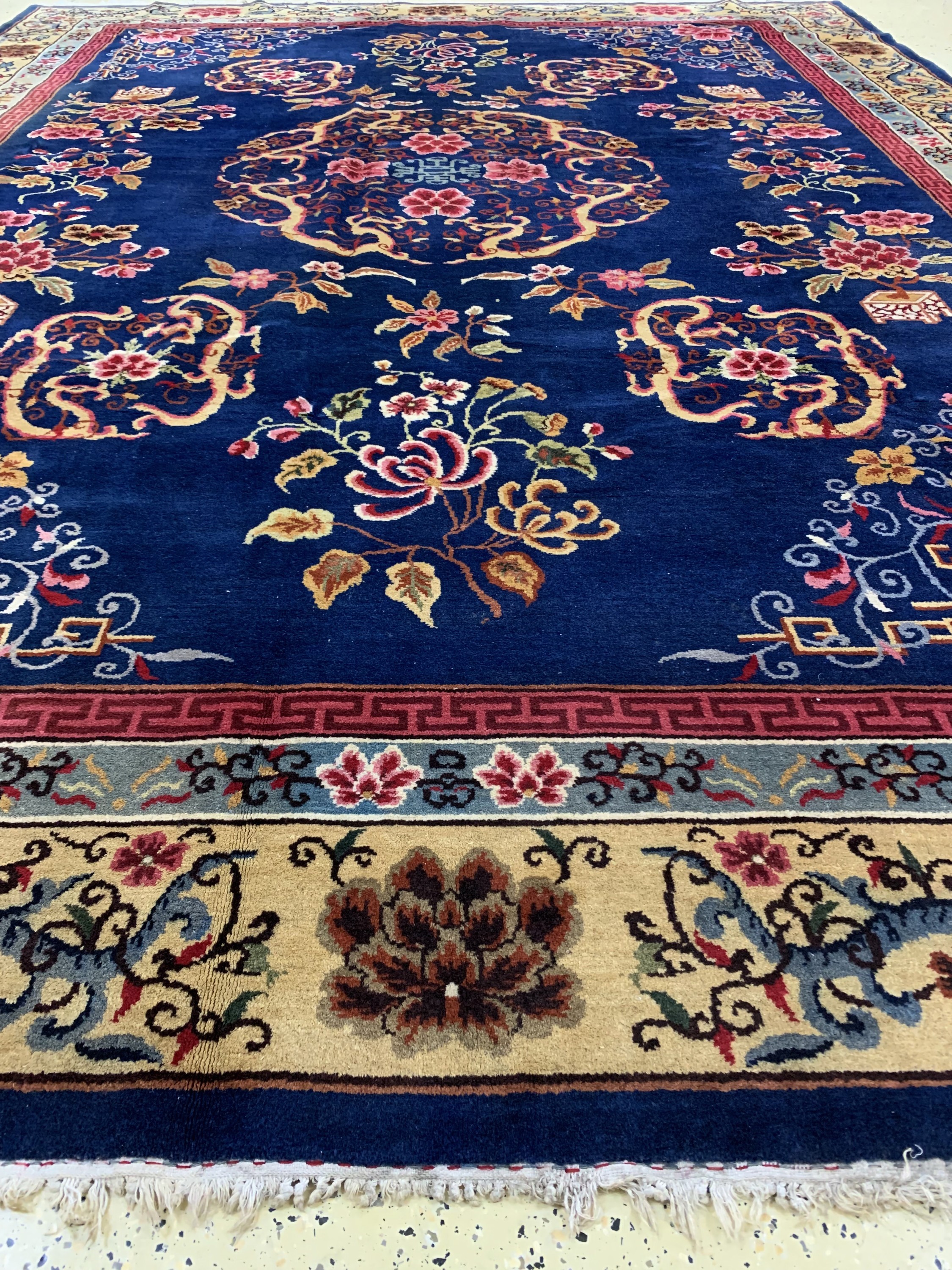 Detail g: Aubusson Teppich, China, Mitte 20.Jhd, Wolle auf Baumwolle, ca. 400 x 300 cm, EHZ: 2