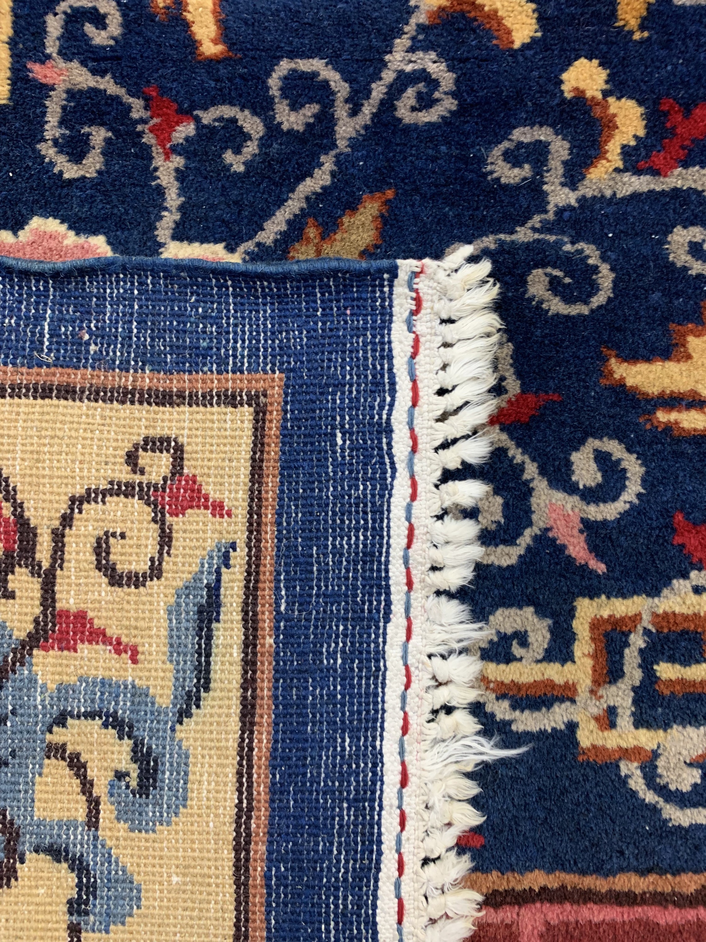 Detail h: Aubusson Teppich, China, Mitte 20.Jhd, Wolle auf Baumwolle, ca. 400 x 300 cm, EHZ: 2