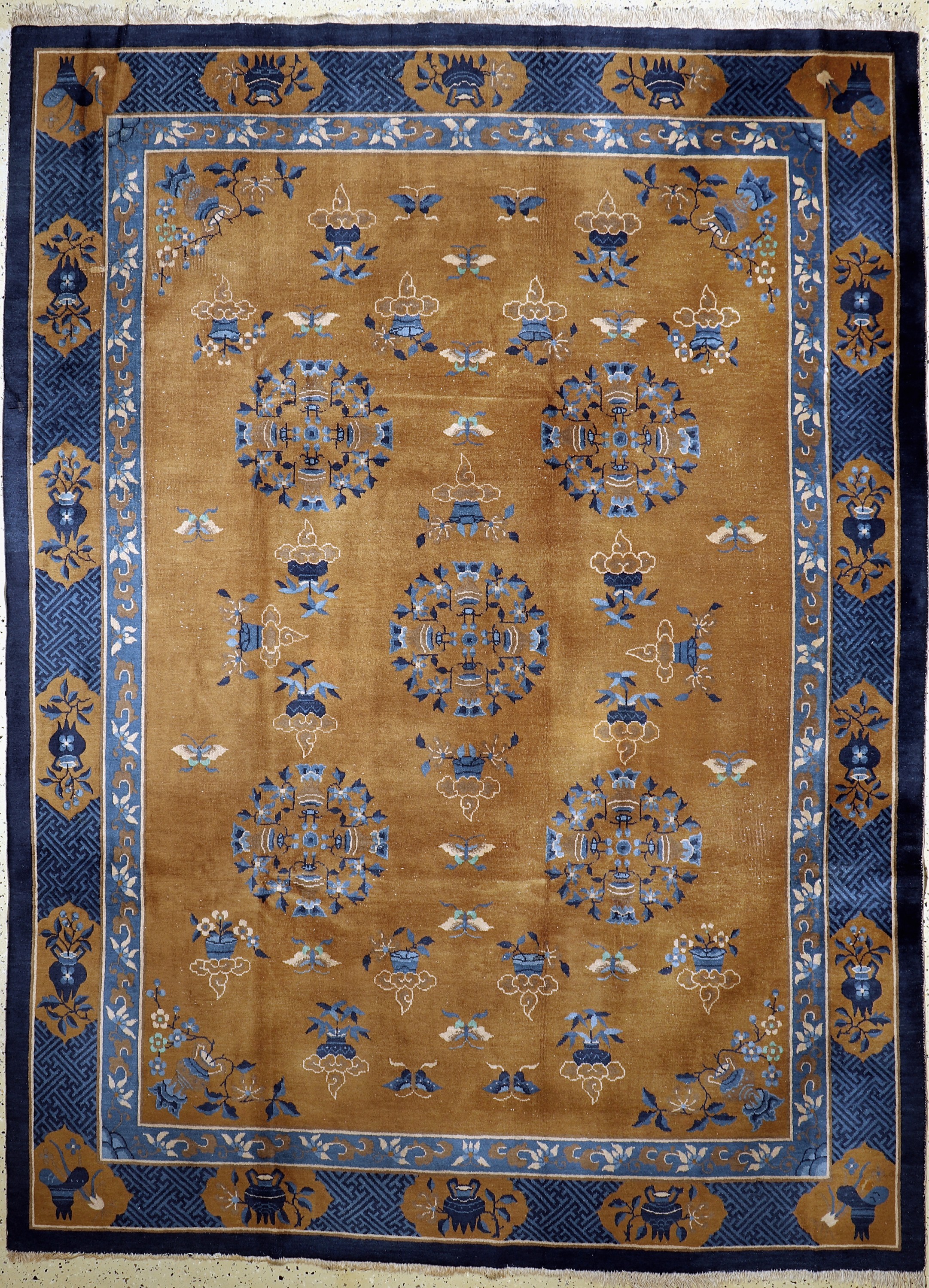 Peking antik, China, um 1900, Wolle auf Baumwolle, ca. 330 x 242 cm, EHZ: 2-3