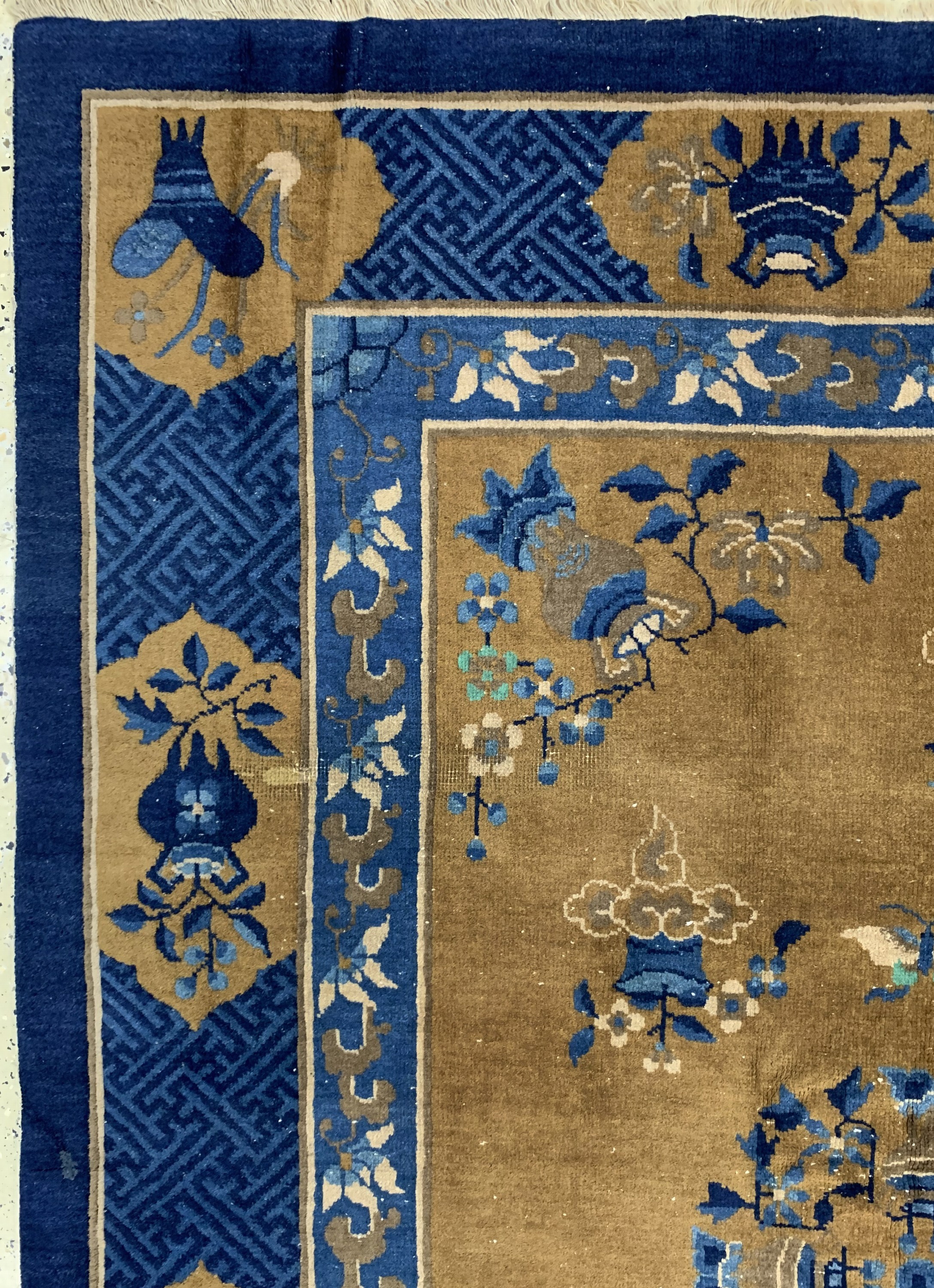 Detail d: Peking antik, China, um 1900, Wolle auf Baumwolle, ca. 330 x 242 cm, EHZ: 2-3