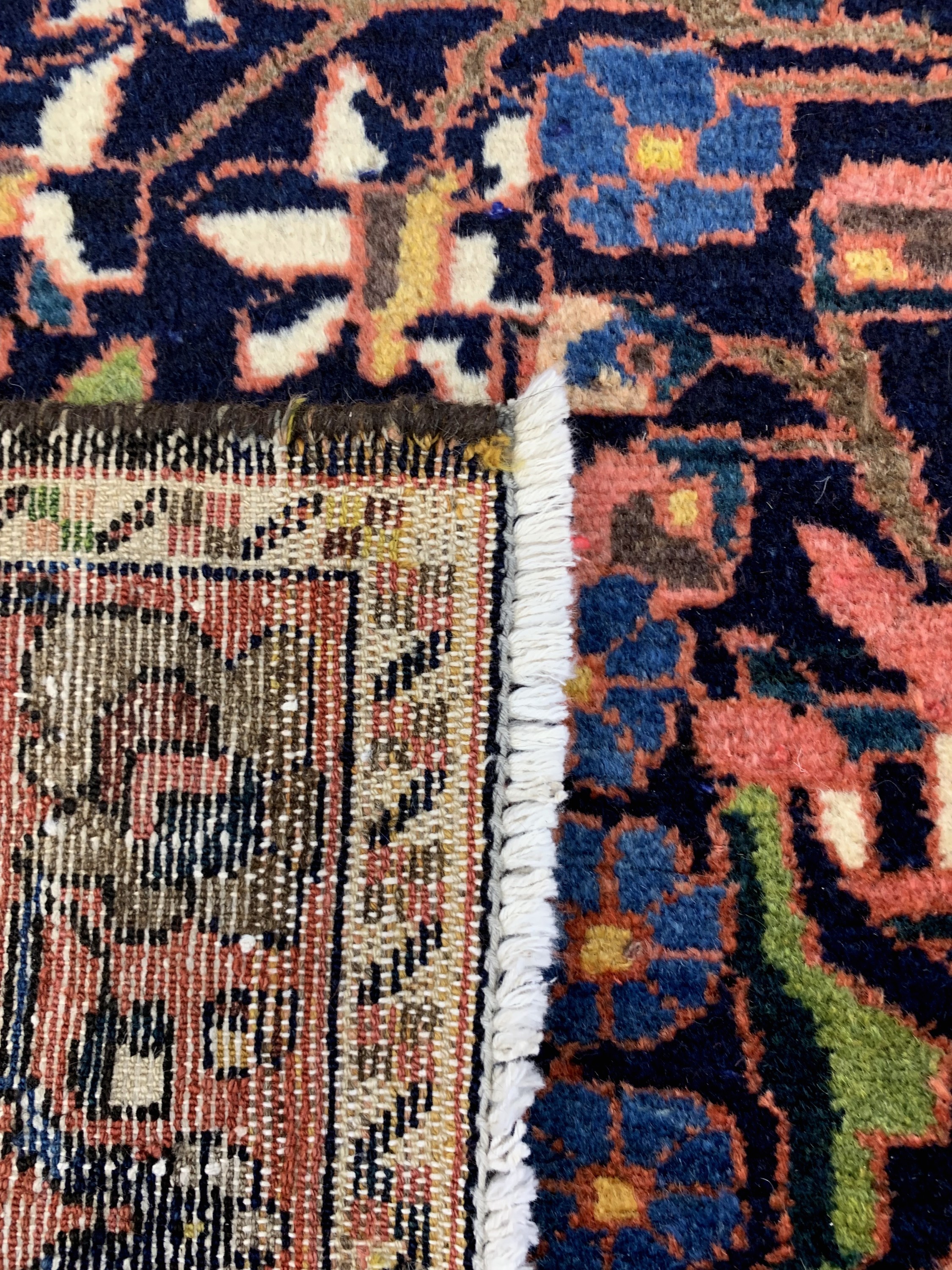Detail g: Bachtiar fein, Persien, Mitte 20.Jhd, Wolleauf Baumwolle, ca. 252 x 150 cm, EHZ: 1-2, (fachkundig gereinigt)