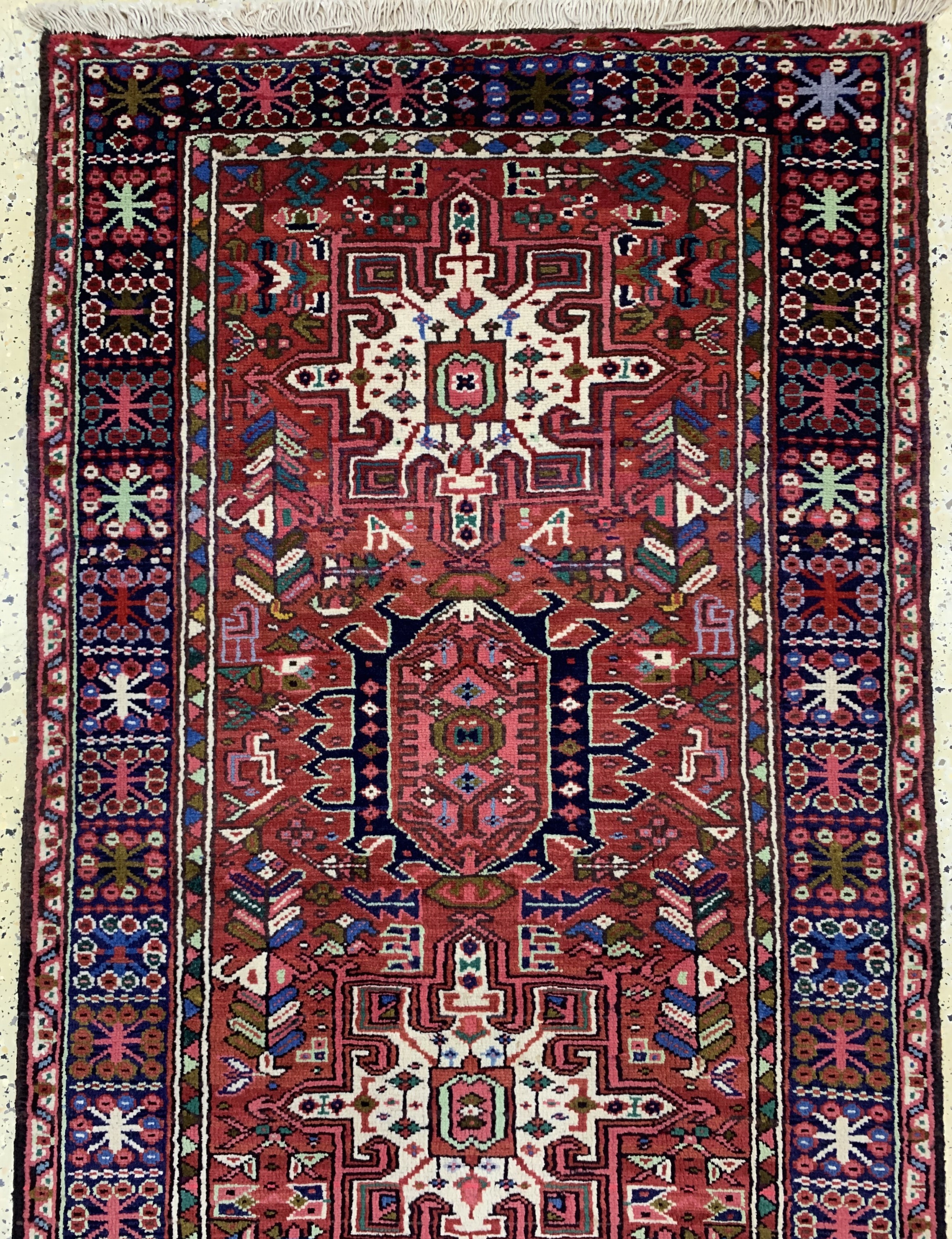 Detail a: Gharadjeh, Persien, Mitte 20.Jhd, Wolle aufBaumwolle, ca. 313 x 104 cm, EHZ: 2