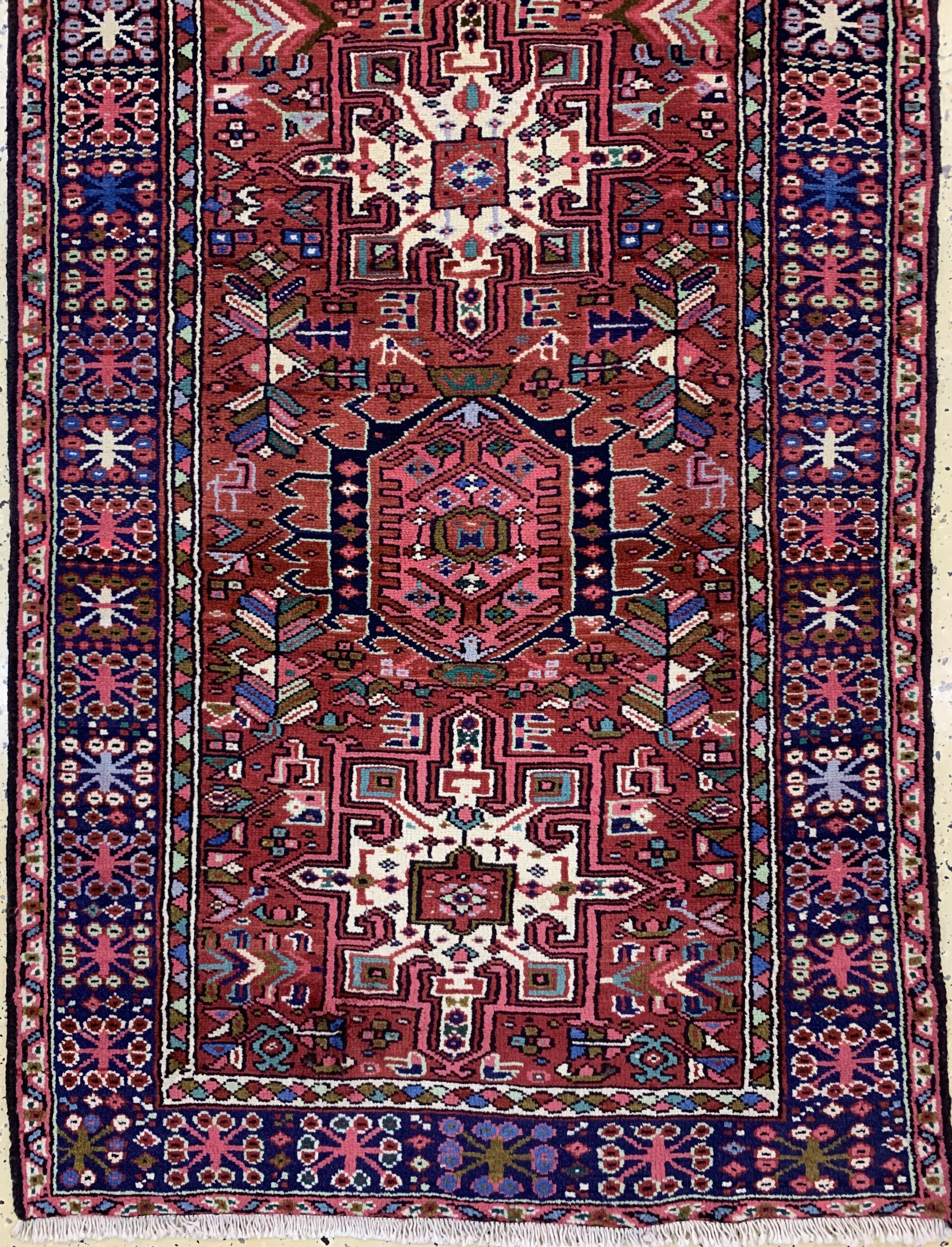 Detail c: Gharadjeh, Persien, Mitte 20.Jhd, Wolle aufBaumwolle, ca. 313 x 104 cm, EHZ: 2