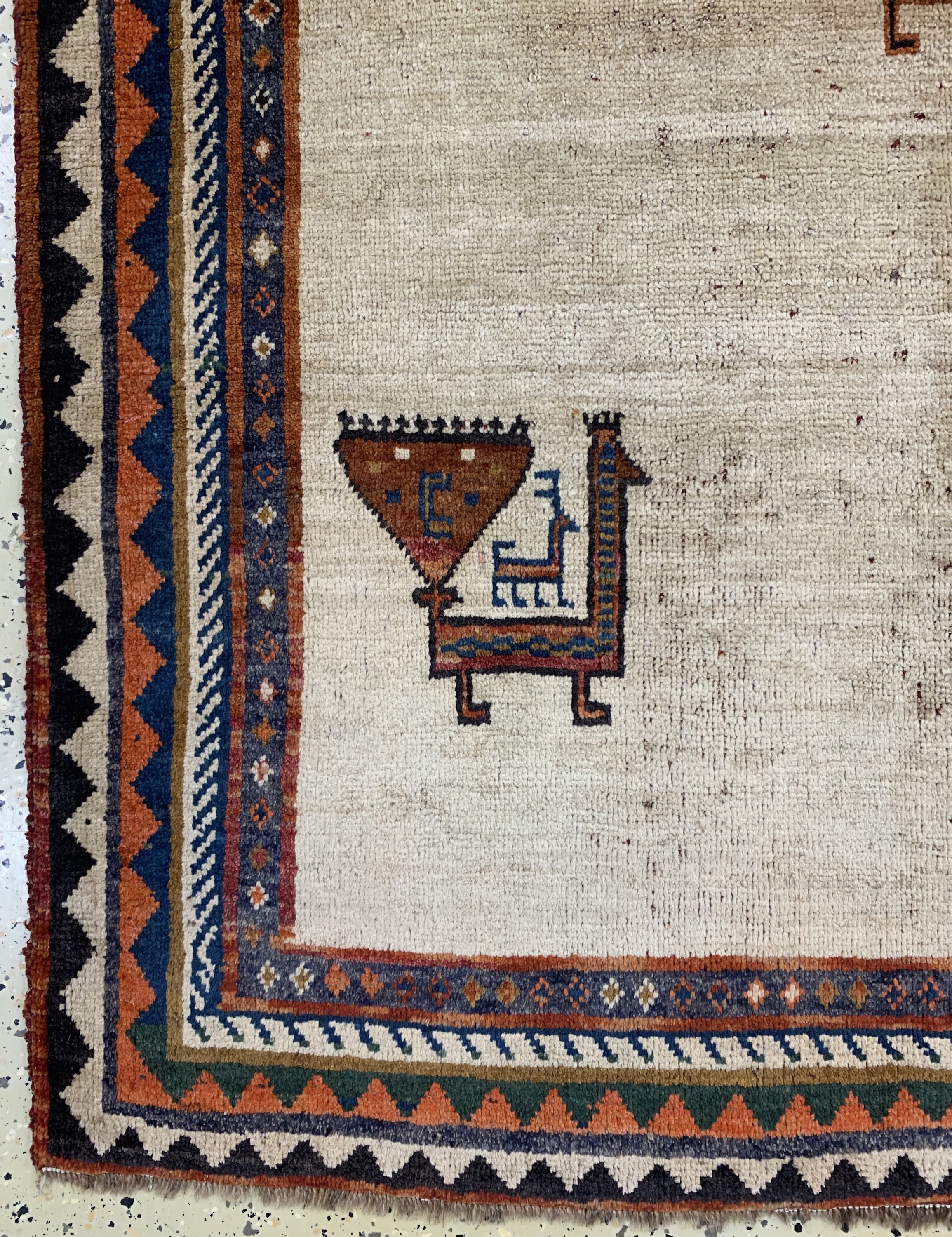 Detail b: Gabbeh alt, Persien, Anfang 20.Jhd, Wolle auf Wolle, ca. 195 x 135 cm, EHZ: 2-3