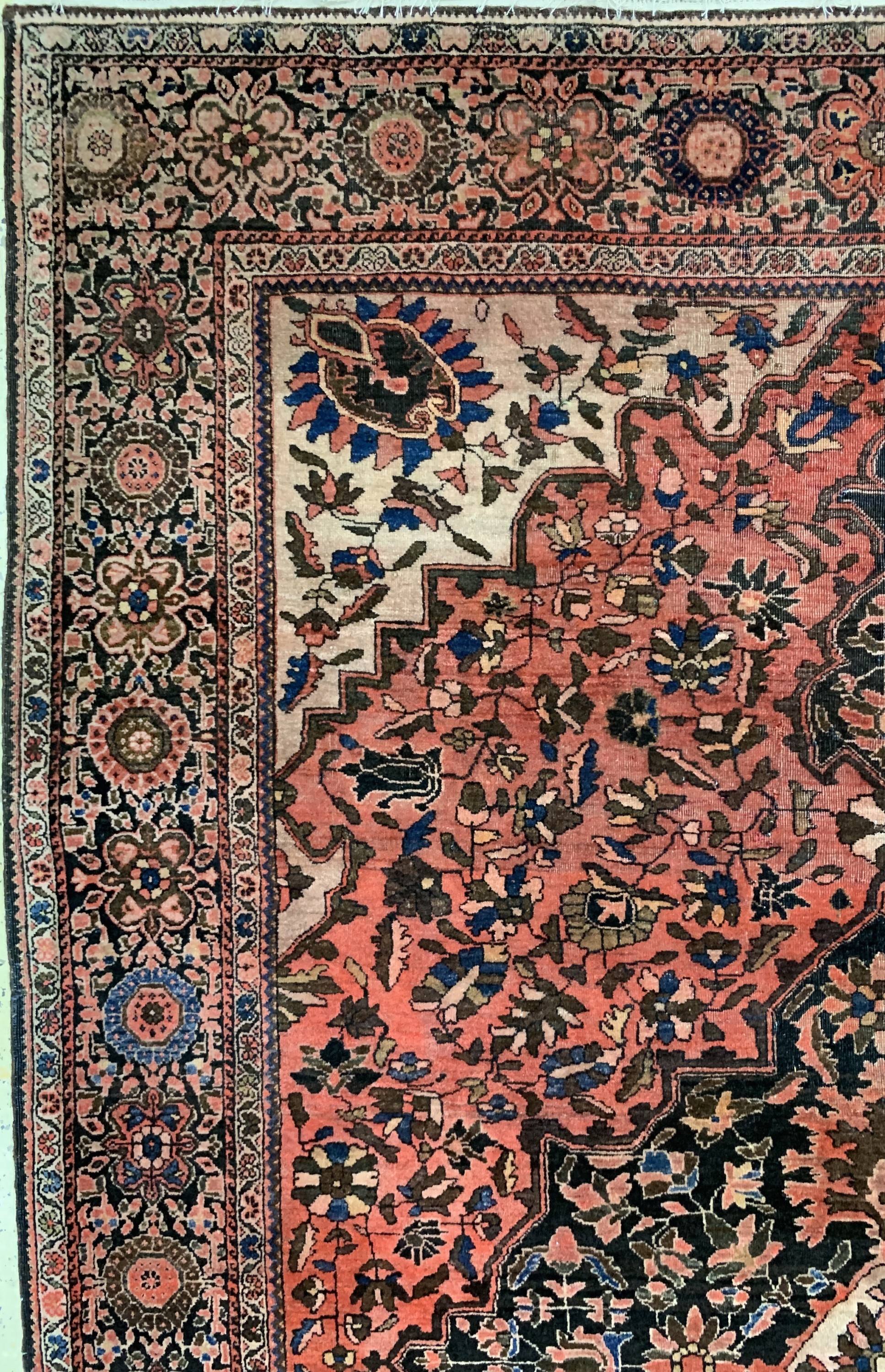 Detail c: Antiker Farahan, Persien, um 1900, Wolle auf Baumwolle, ca. 192 x 125 cm, EHZ: 4, (Morsch)