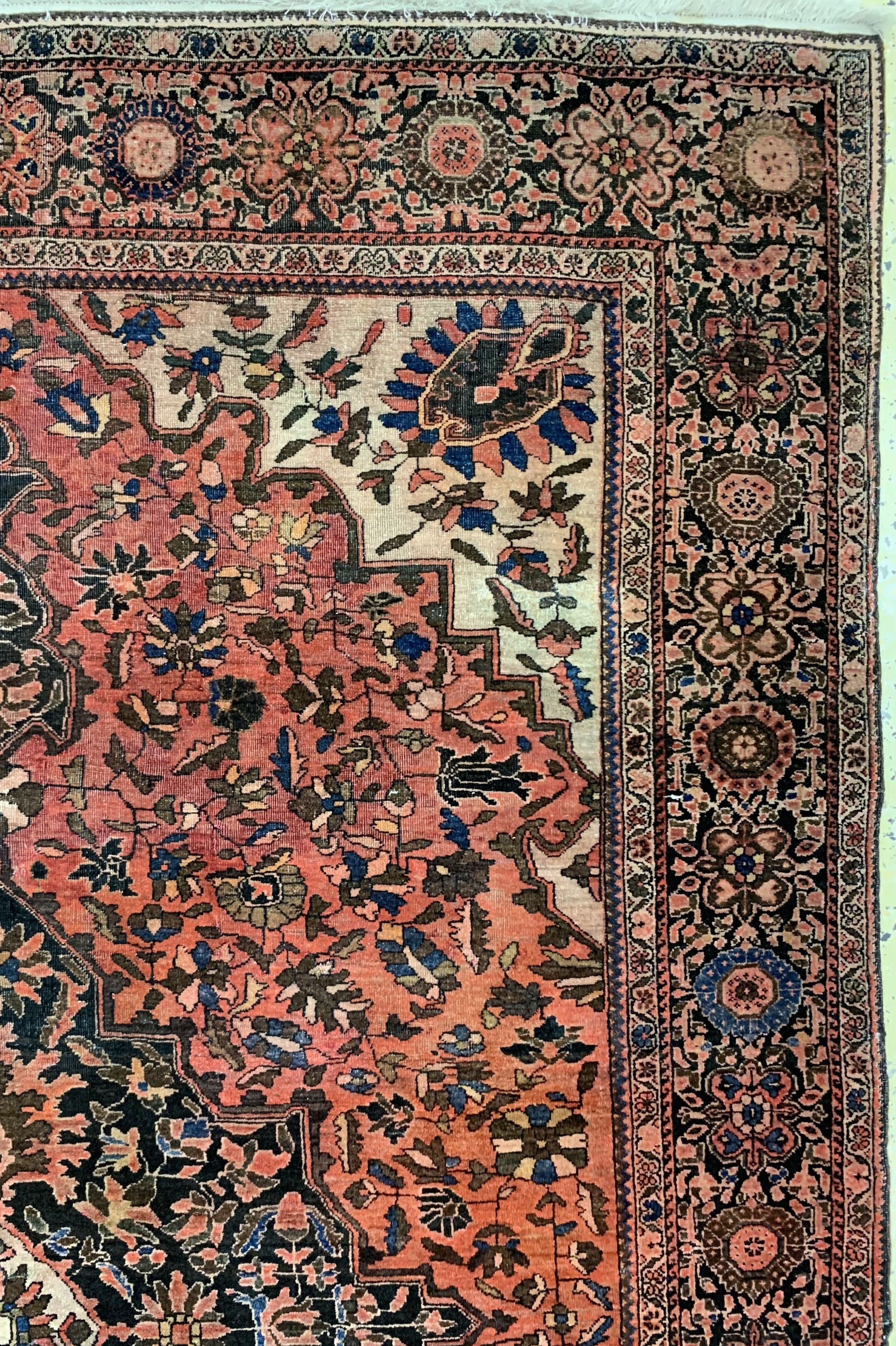 Detail d: Antiker Farahan, Persien, um 1900, Wolle auf Baumwolle, ca. 192 x 125 cm, EHZ: 4, (Morsch)