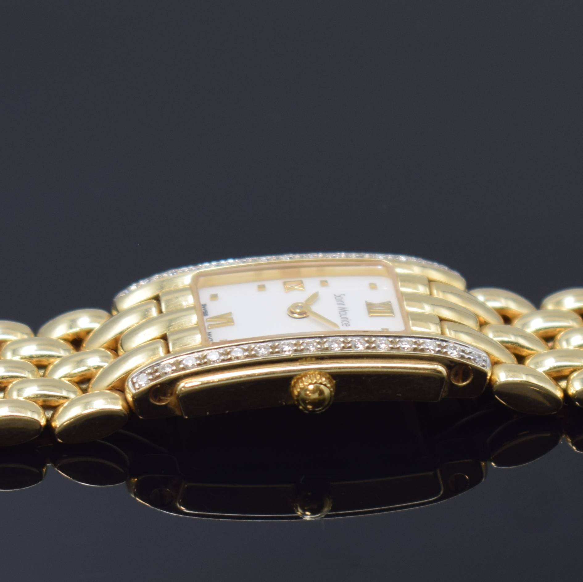 Detail c: SAINT MAURICE Damenarmbanduhr in GG 585/000 mit Diamanten, Schweiz um 2000, quarz, Boden 4-fach verschr., Geh. auf. m. Diamanten bes., weißes ...