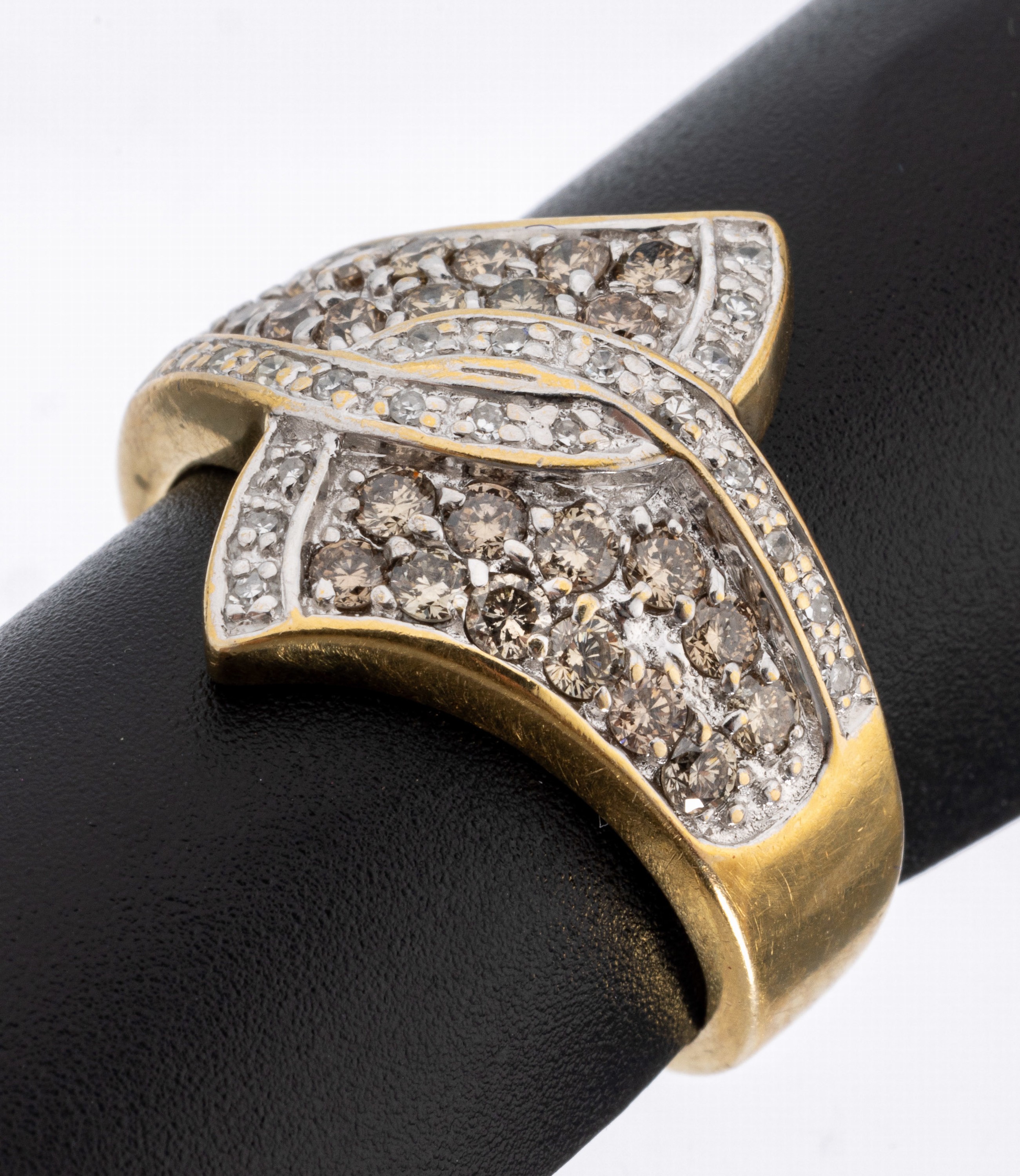 14 kt Gold Diamant-Ring, GG 585/000, Ringkopf rhod., 24 Brillanten und 22 8/8- Diamanten zus. ca. 0.75 ct Braun-Weiß/p, RW 58, ca. 4.6 g
