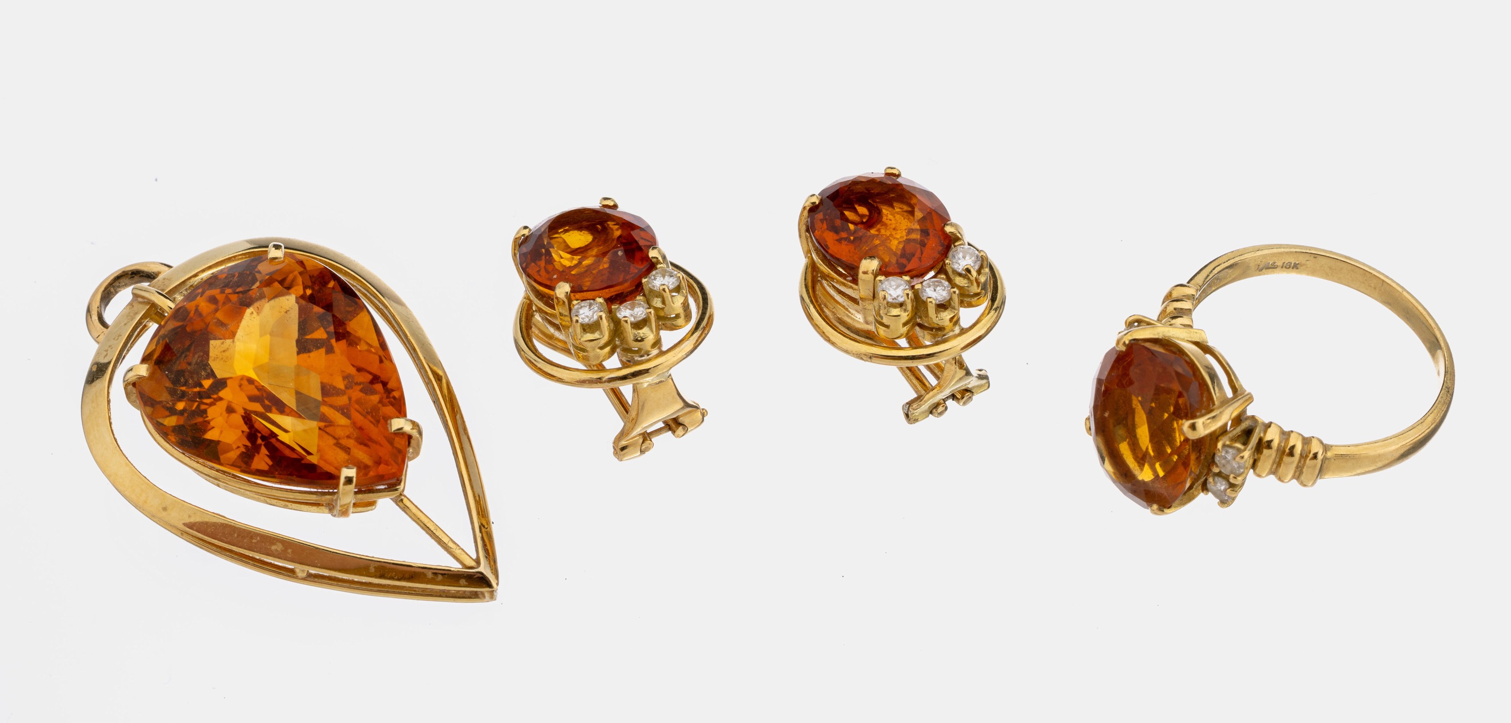 18 kt Gold Citrin-Brillant-Schmuckset, GG 750/000, best. aus: 1 Anhänger, facett. Citrin-Tropfen ca. 30.0 ct, ca. 4.1 x 2.6 cm, 1 Ring, RW 60, ...