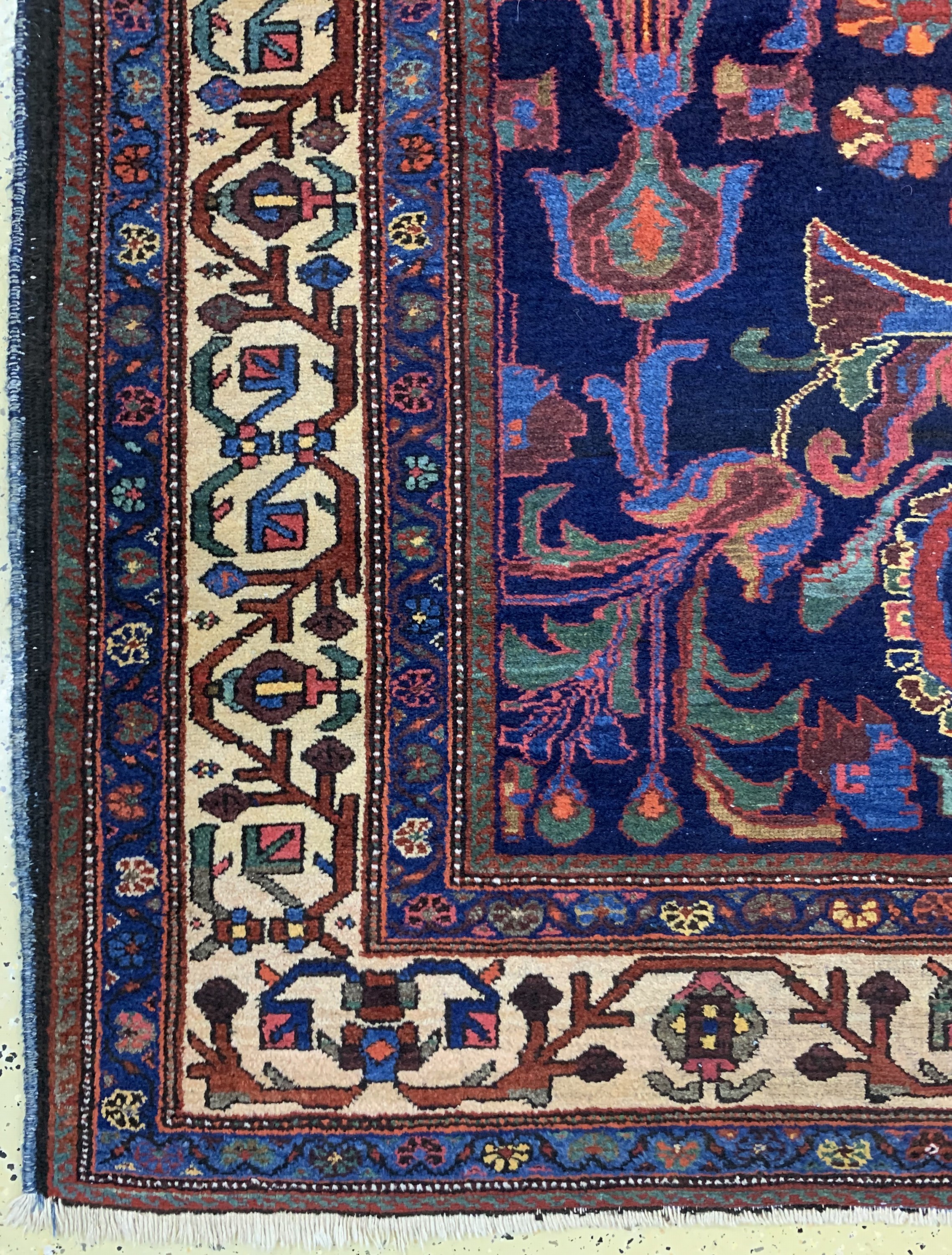 Detail b: Lilian alt, Persien, Anfang 20.Jhd, Wolle auf Baumwolle, ca. 324 x 190 cm, EHZ: 2-3