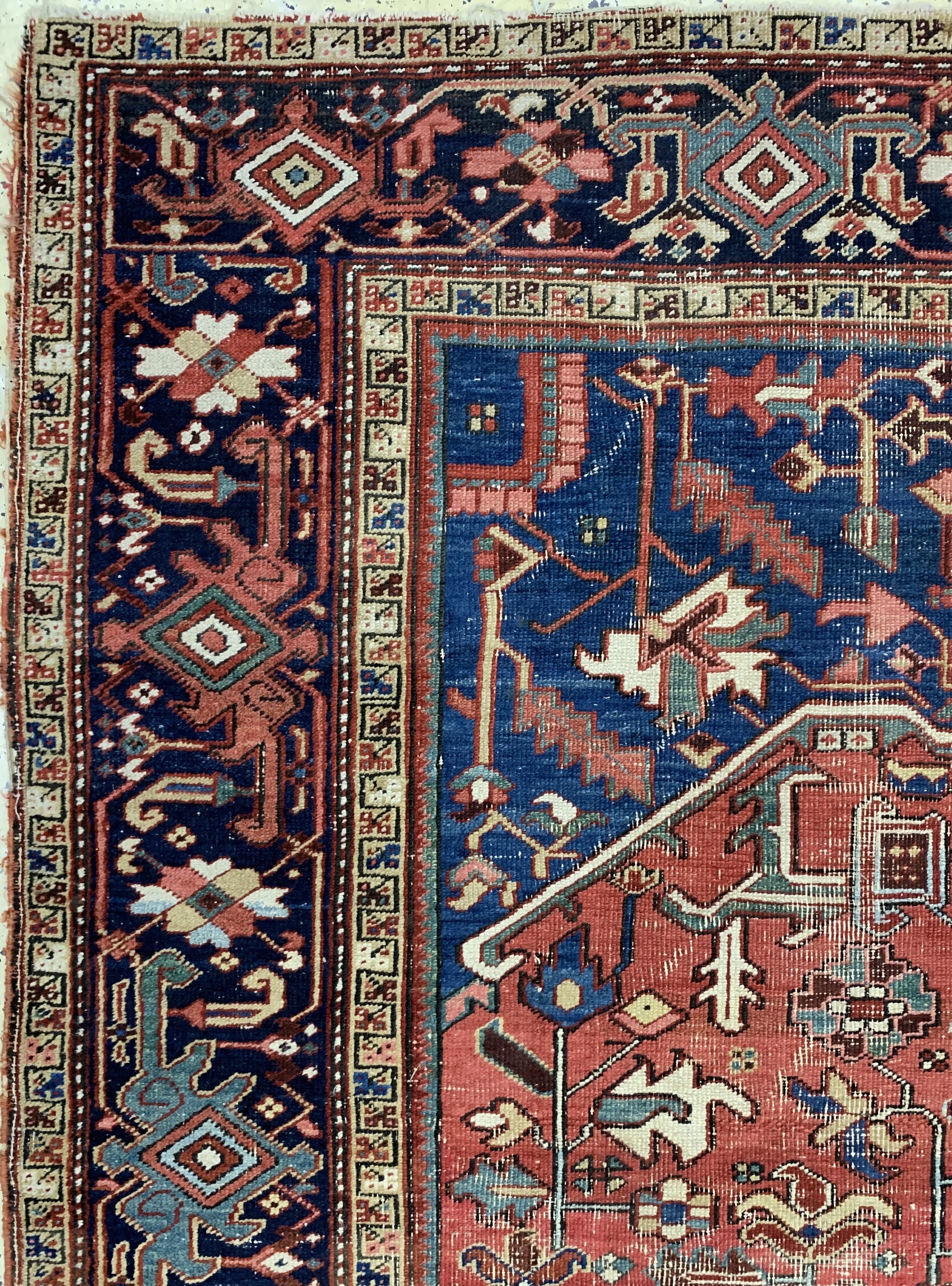 Detail d: Antiker Heriz, Persien, um 1900, Wolle auf Baumwolle, ca. 375 x 236 cm, EHZ: 3