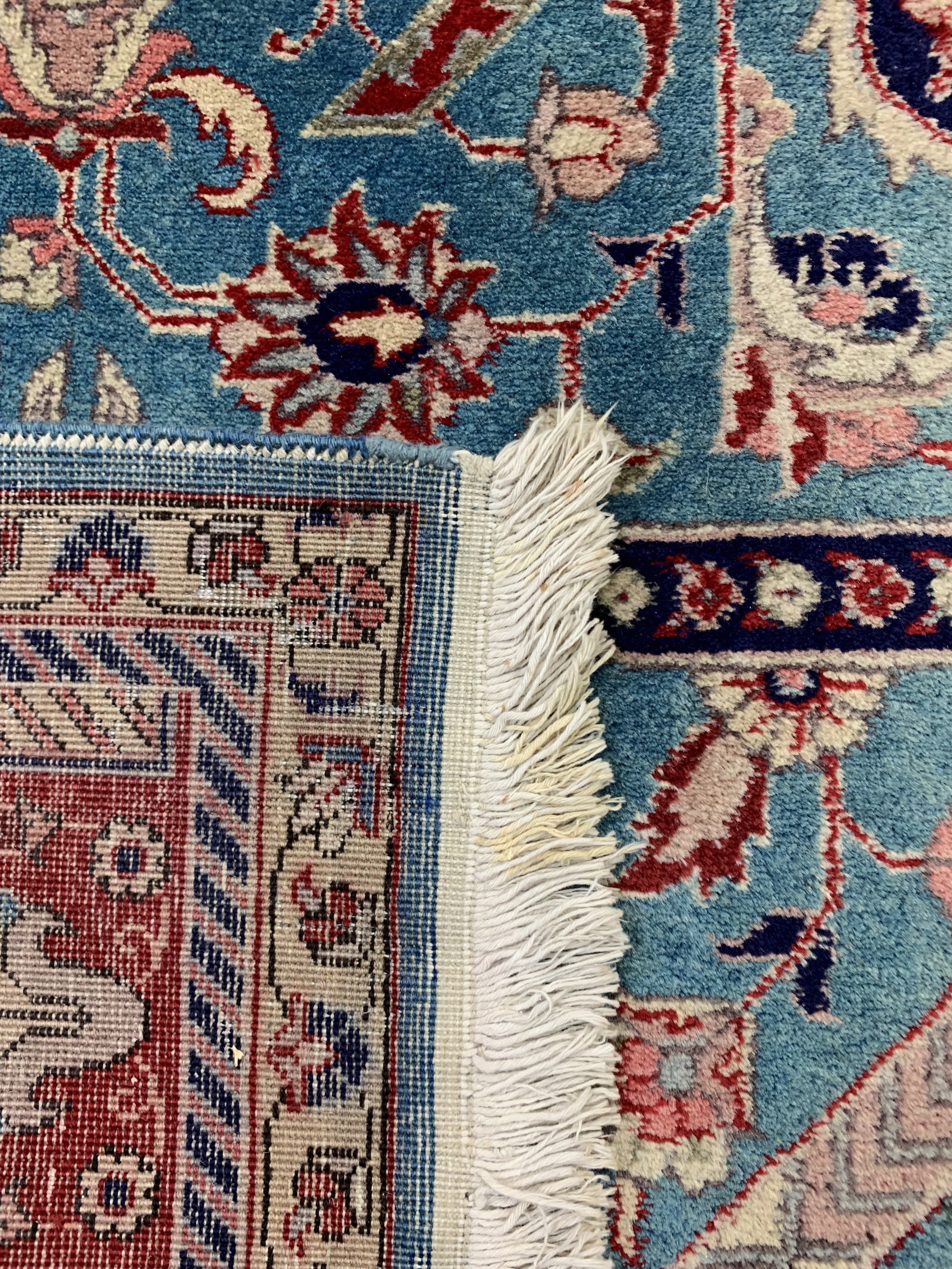 Detail g: Täbriz alt, Persien, Anfang 20.Jhd, Wolle auf Baumwolle, ca. 350 x 175 cm, EHZ: 2