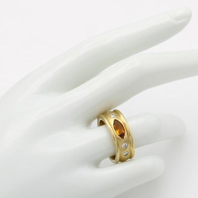 26847189b - Ring mit Citrin und Brillanten, GG 750/000, z.T. matt., navettef. Citrin, 4 Brill. zus. ...