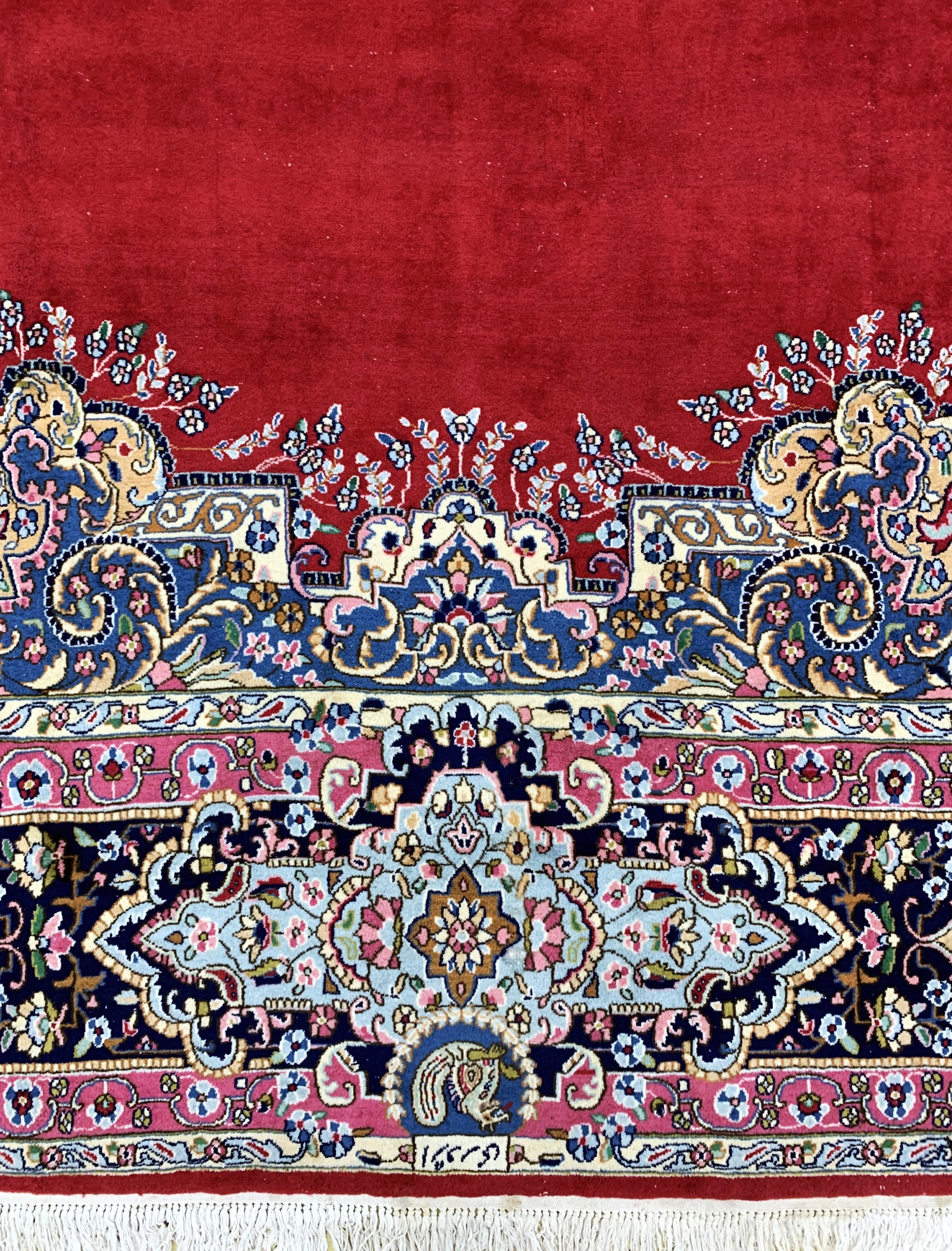 Detail c: Yazd alt, Persien, signiert"Adjdari", Mitte20.Jhd, Wolle auf Baumwolle, ca. 525 x 360 cm,EHZ: 2(kleine Flor fehlstelle).