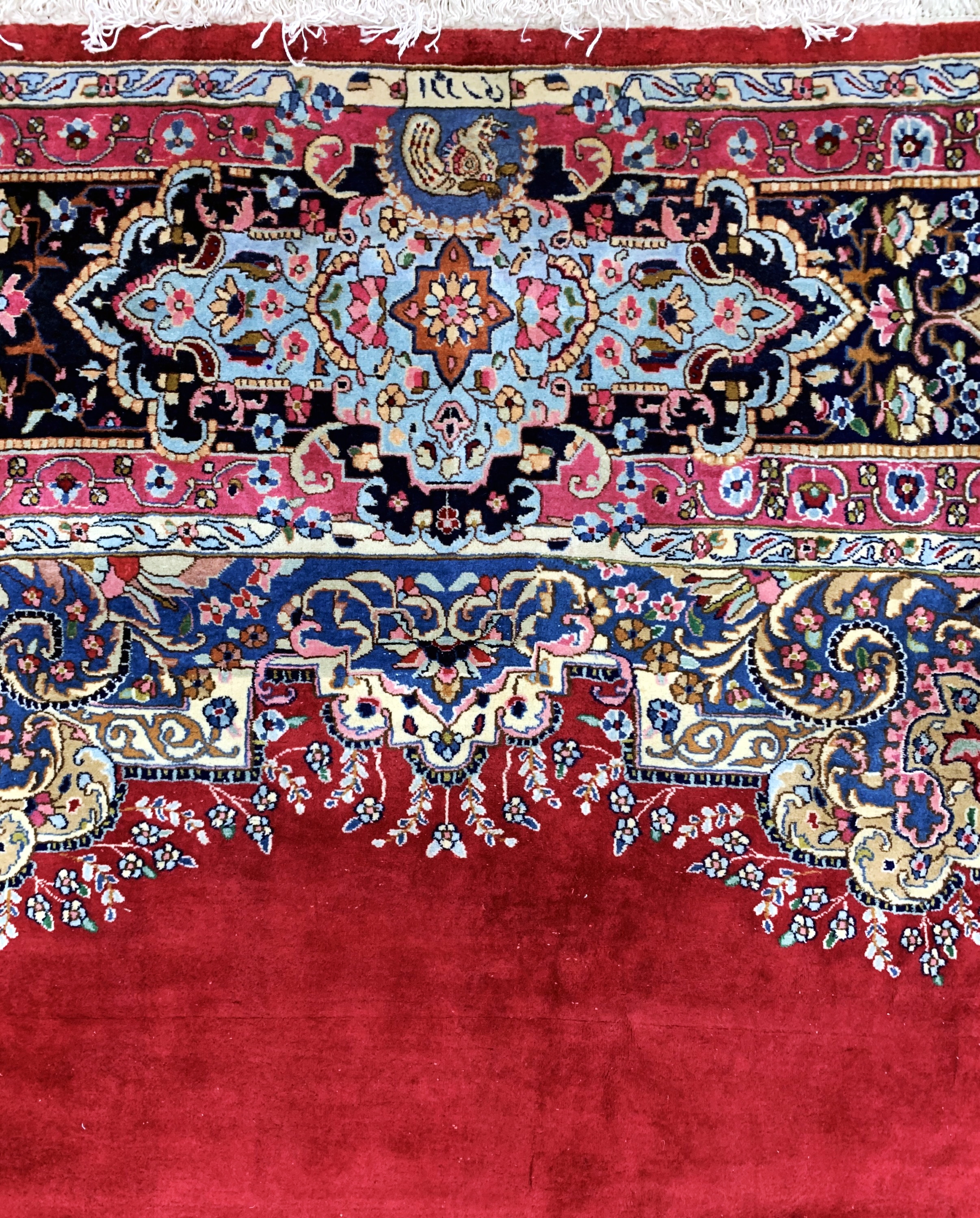 Detail f: Yazd alt, Persien, signiert"Adjdari", Mitte20.Jhd, Wolle auf Baumwolle, ca. 525 x 360 cm,EHZ: 2(kleine Flor fehlstelle).