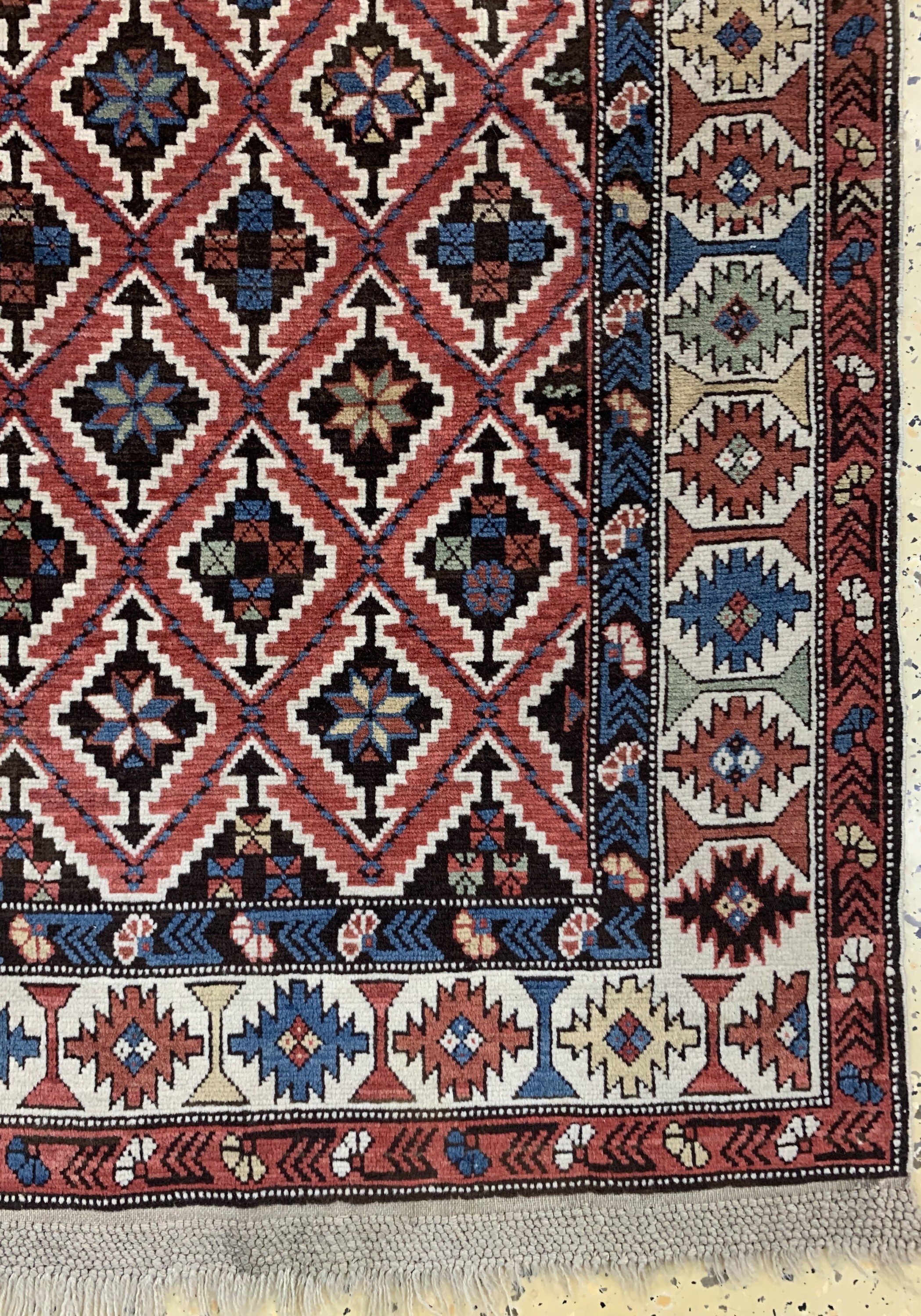 Detail a: Schirwan alt, Kaukasus, Anfang 20.Jhd, Wolle auf Wolle, ca. 182 x 125 cm, EHZ: 2