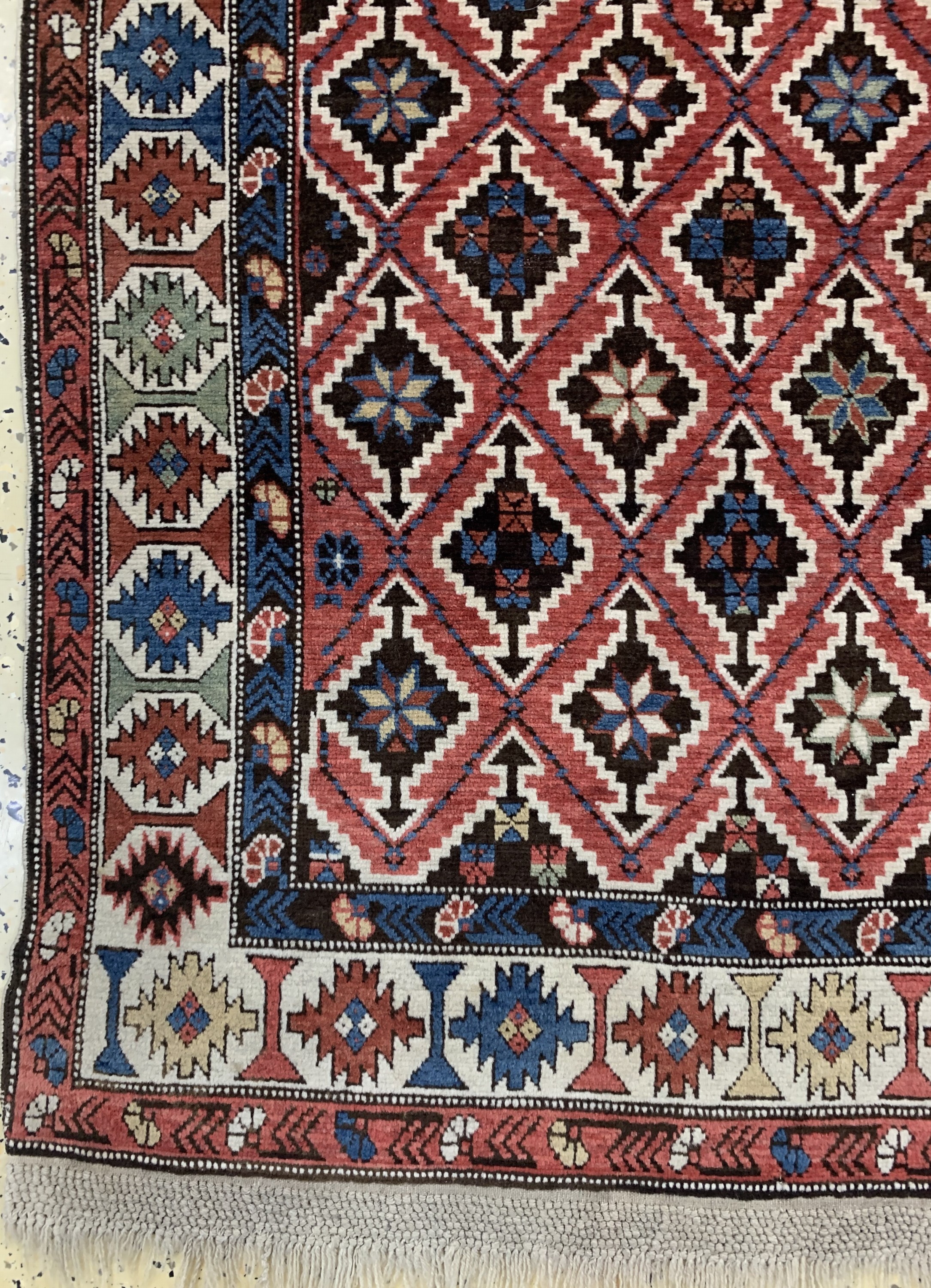 Detail b: Schirwan alt, Kaukasus, Anfang 20.Jhd, Wolle auf Wolle, ca. 182 x 125 cm, EHZ: 2