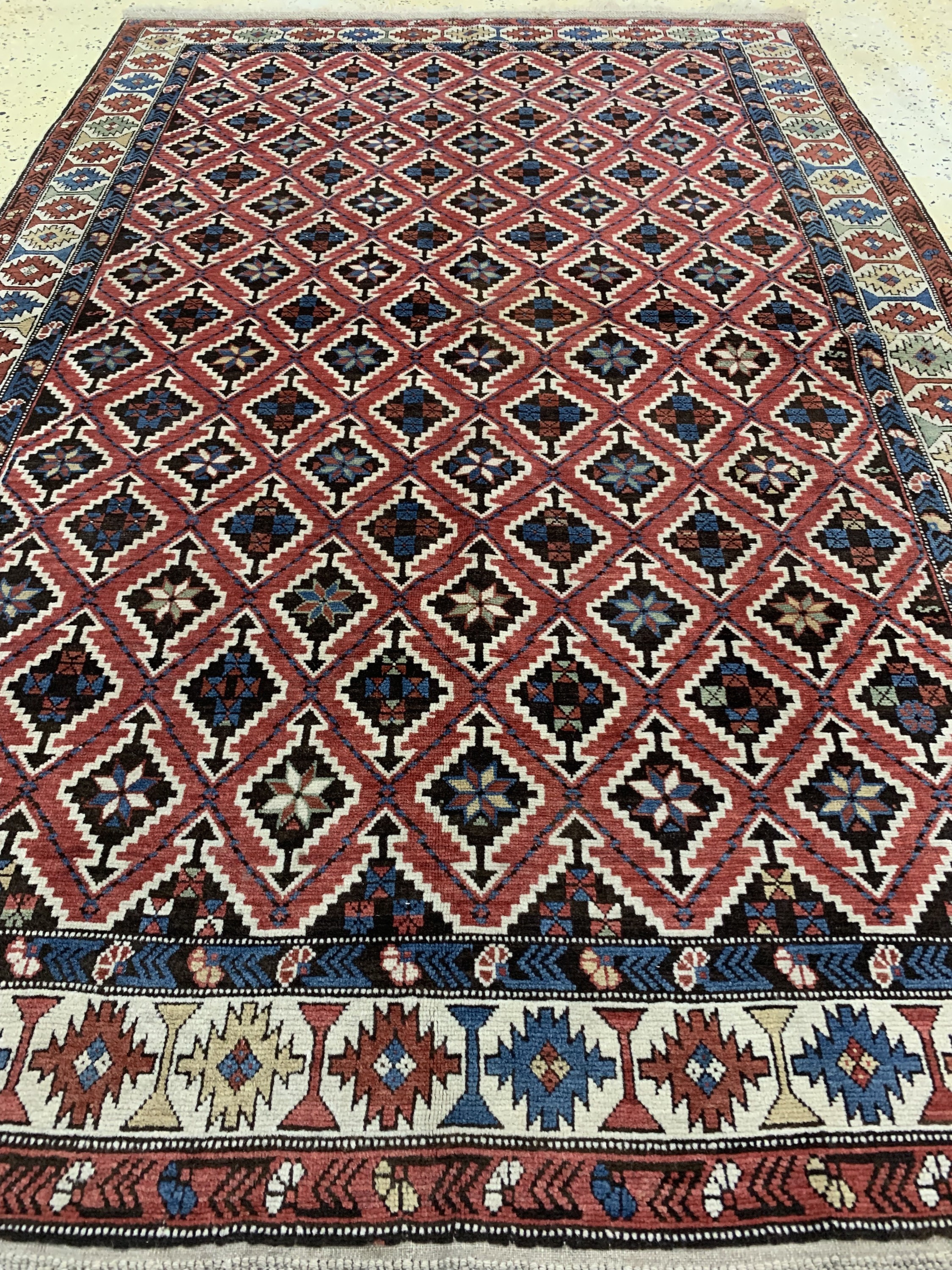 Detail e: Schirwan alt, Kaukasus, Anfang 20.Jhd, Wolle auf Wolle, ca. 182 x 125 cm, EHZ: 2