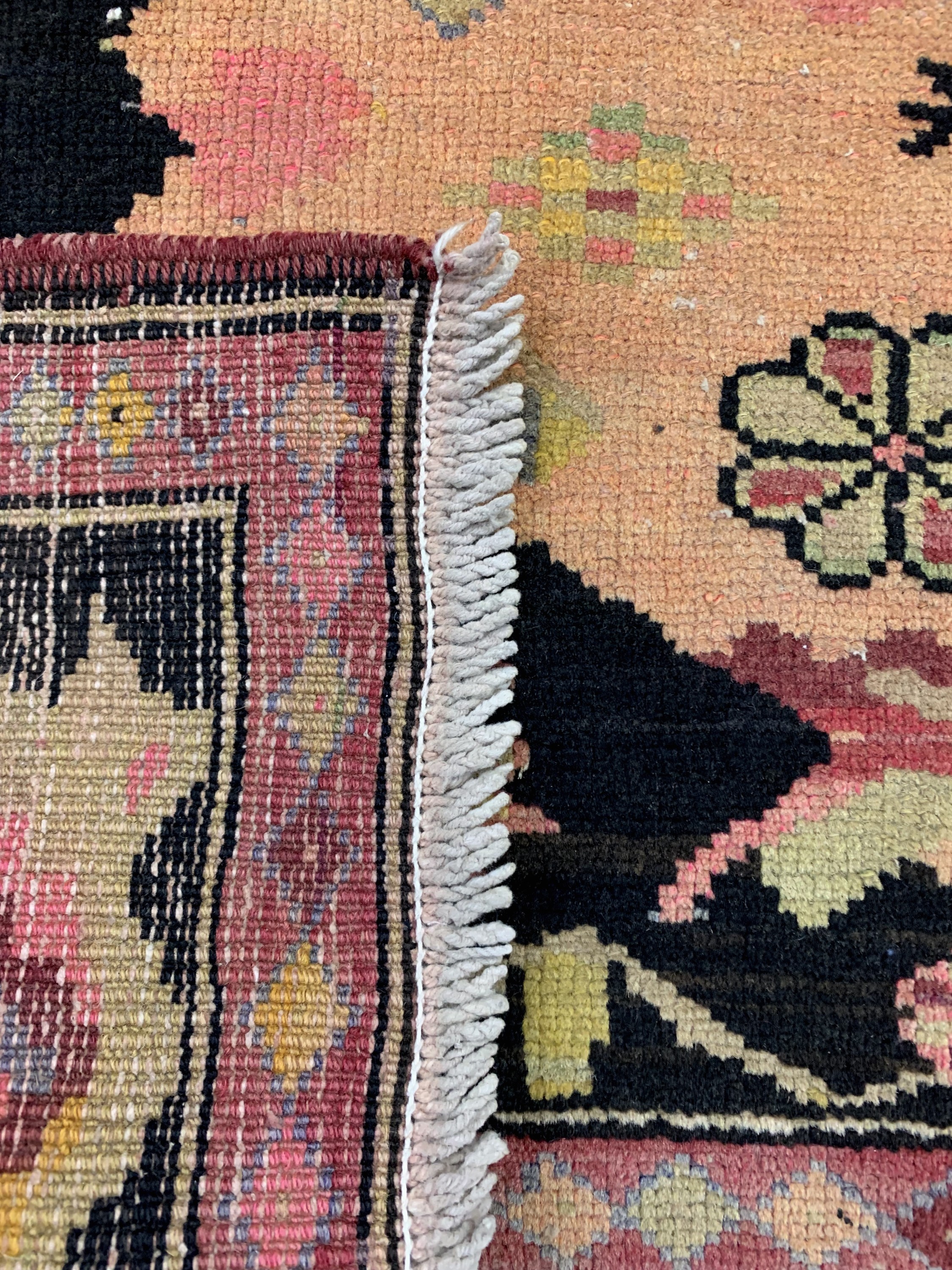 Detail d: Karabagh alt, Kaukasus, datiert 1966 , Wolle auf Baumwolle, ca. 267 x 131 cm, EHZ: 2