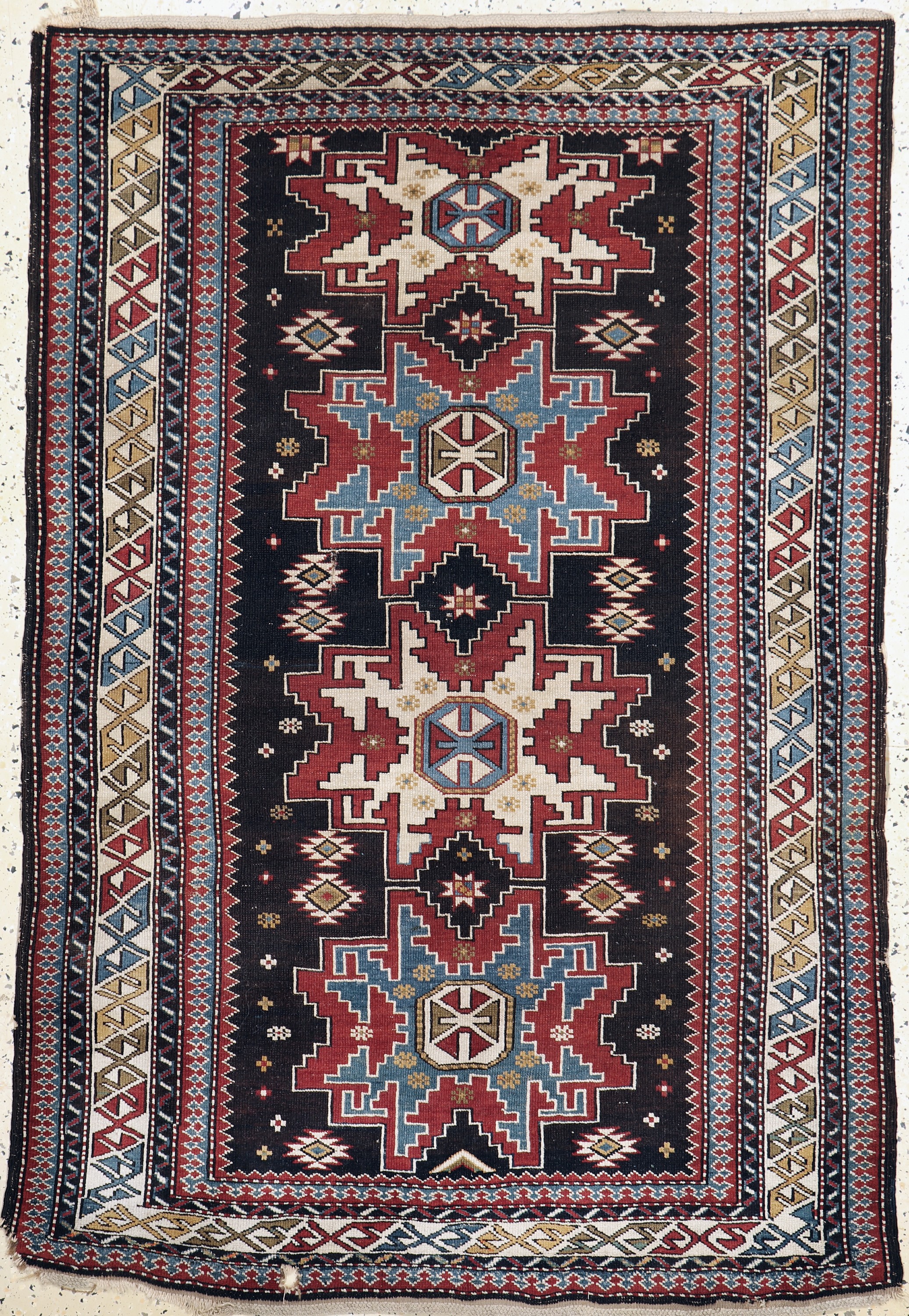Antiker Kazak, Kaukasus, um 1900, Wolle aufWolle, ca. 180 x 120 cm, EHZ: 3, (Kleines Loch)