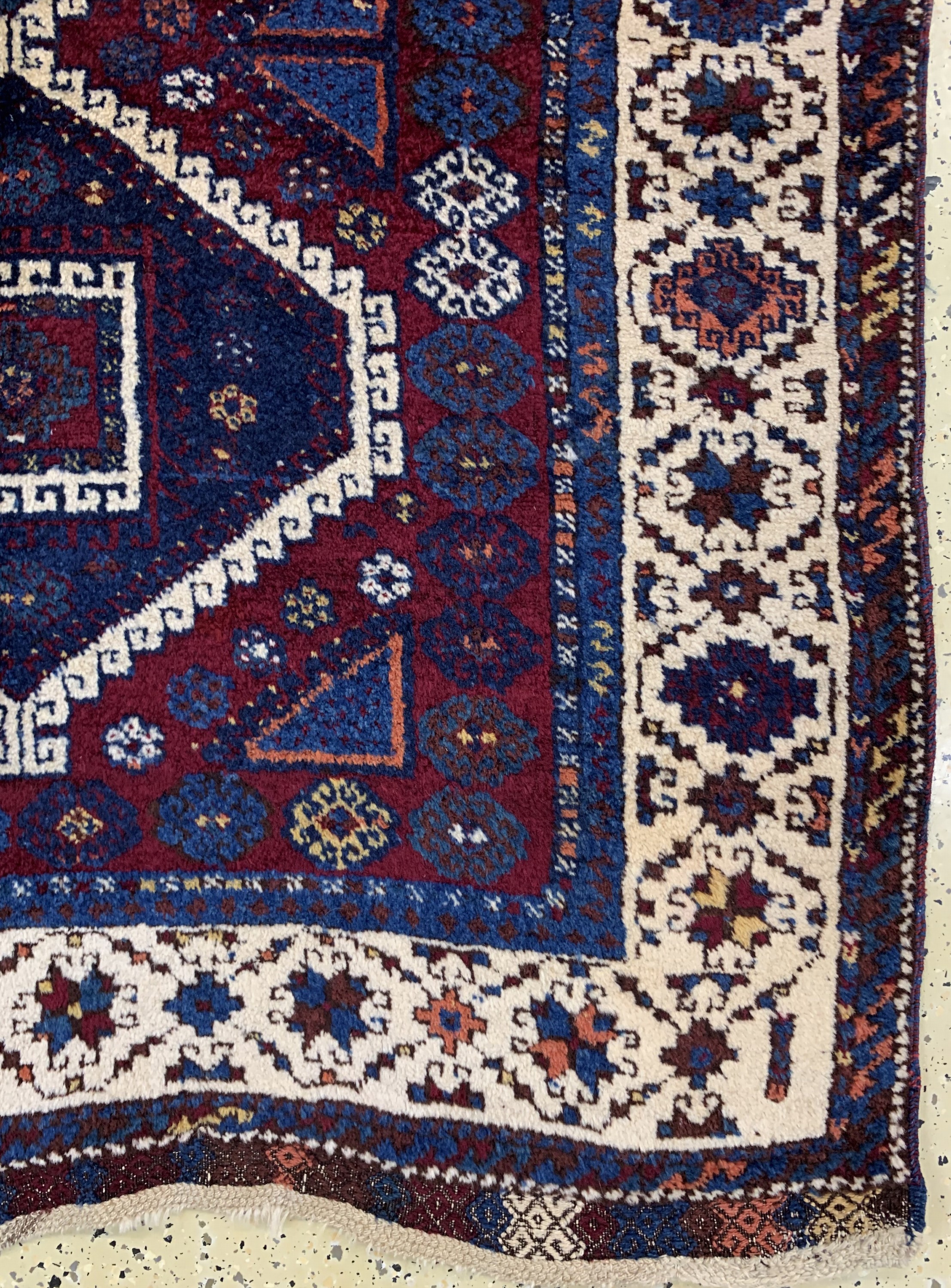 Detail a: Yürük antik, Türkei, um 1900, Wolle auf Wolle, ca. 265 x 127 cm, EHZ: 2-3(geflickt)