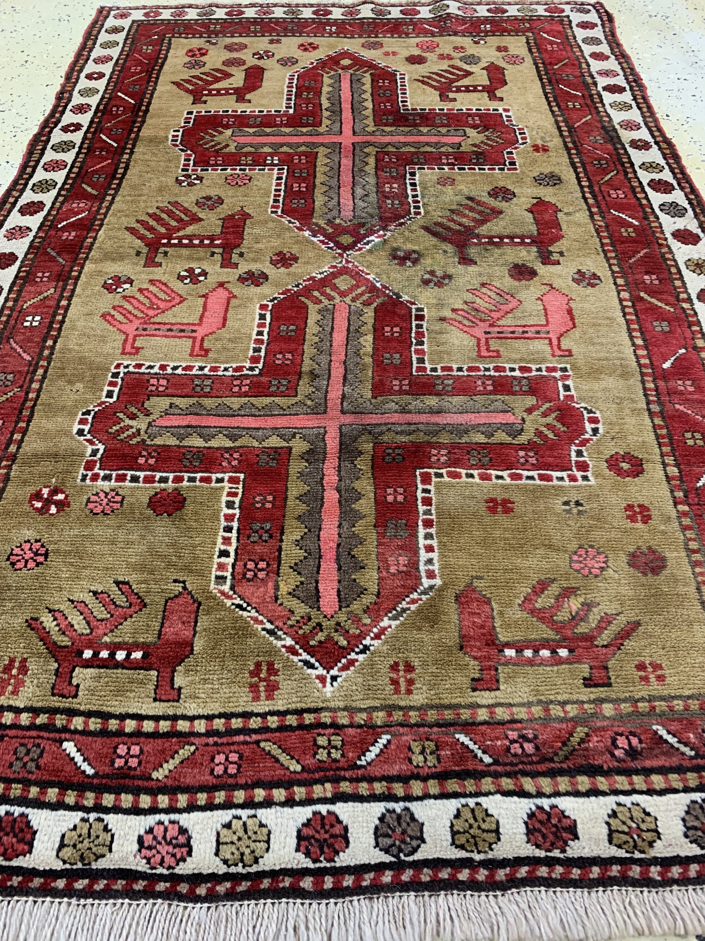 Detail c: Antiker Kazak, Kaukasus, um 1900, Wolle aufWolle, ca. 180 x 115 cm, leicht verfärbt, EHZ:3, restauriert