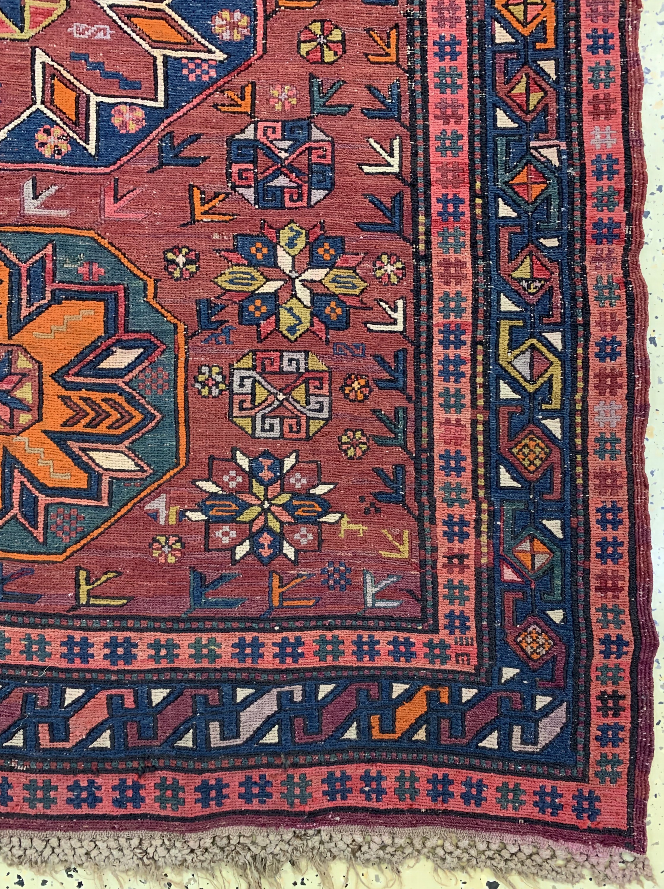Detail a: Sumakh alt, Kaukasus, Anfang 20.Jhd, Wolle auf Wolle, ca. 204 x 125 cm, EHZ: 2-3