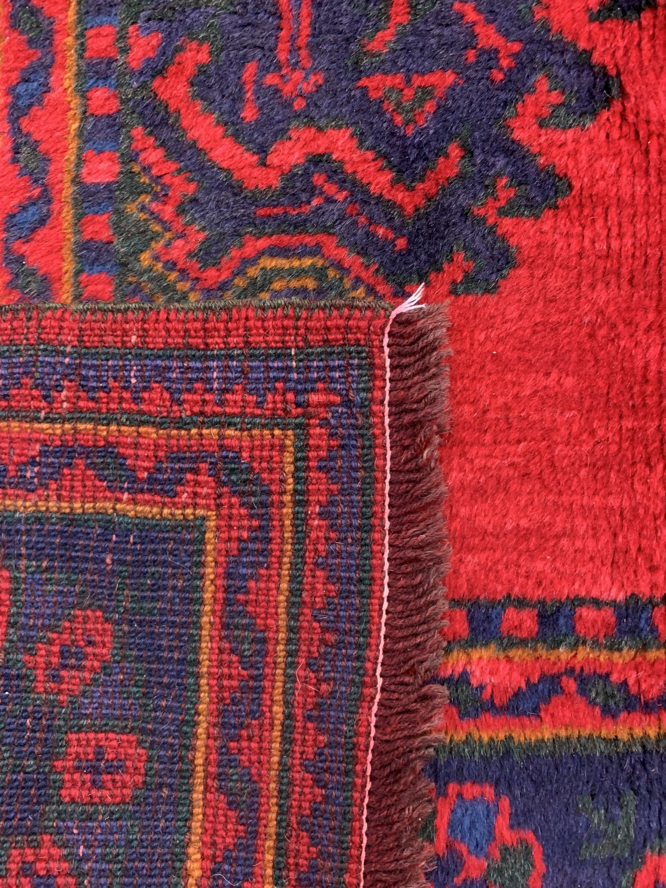 Detail e: Uschak, Türkei, Mitte 20.Jhd, Wolle auf Wolle, ca. 293 x 240 cm, EHZ: 2