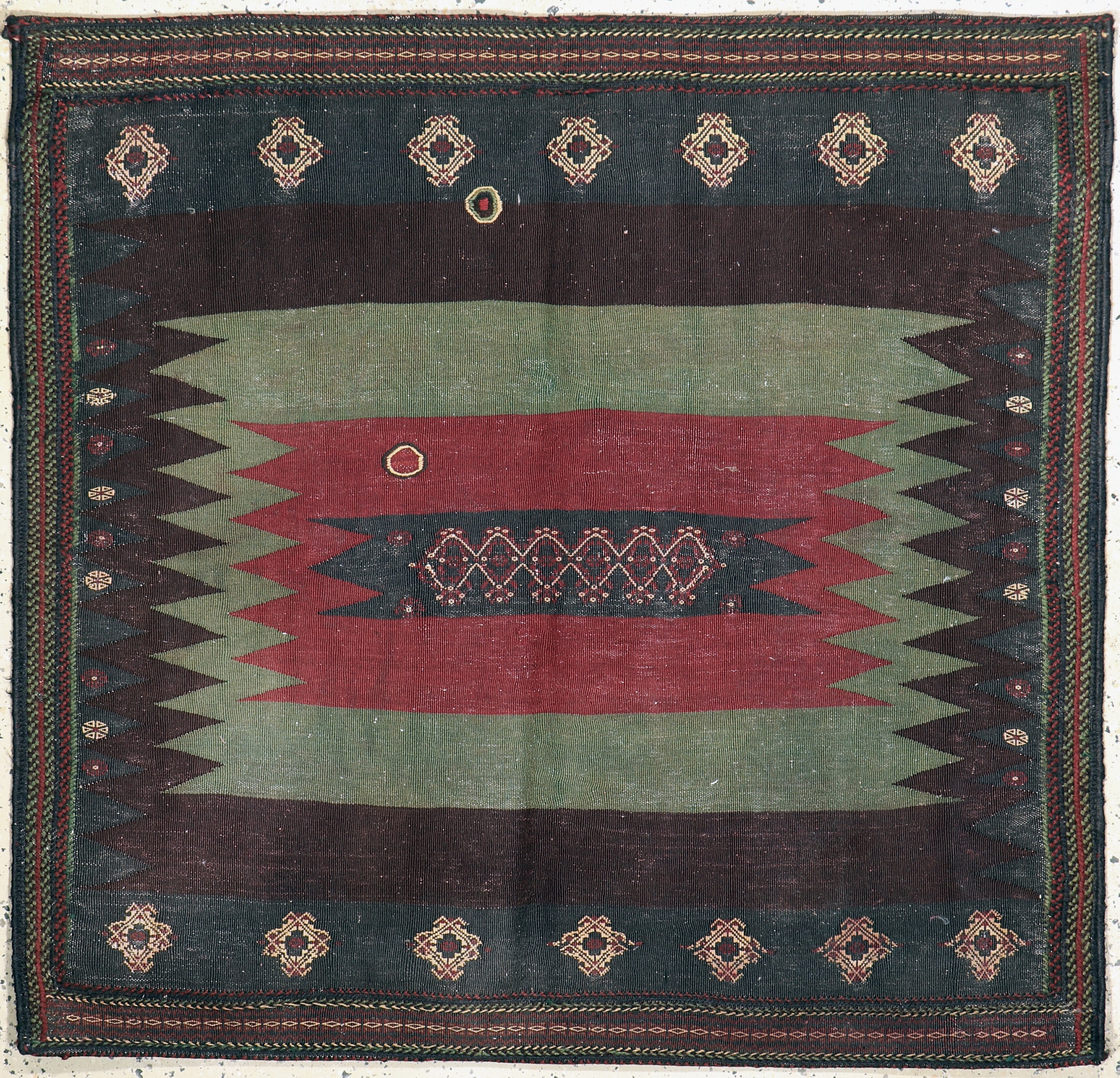Nomaden"Sofreh", Persien, Anfang 20.Jhd, Wolle auf Wolle, ca. 135 x 142 cm, EHZ: 2